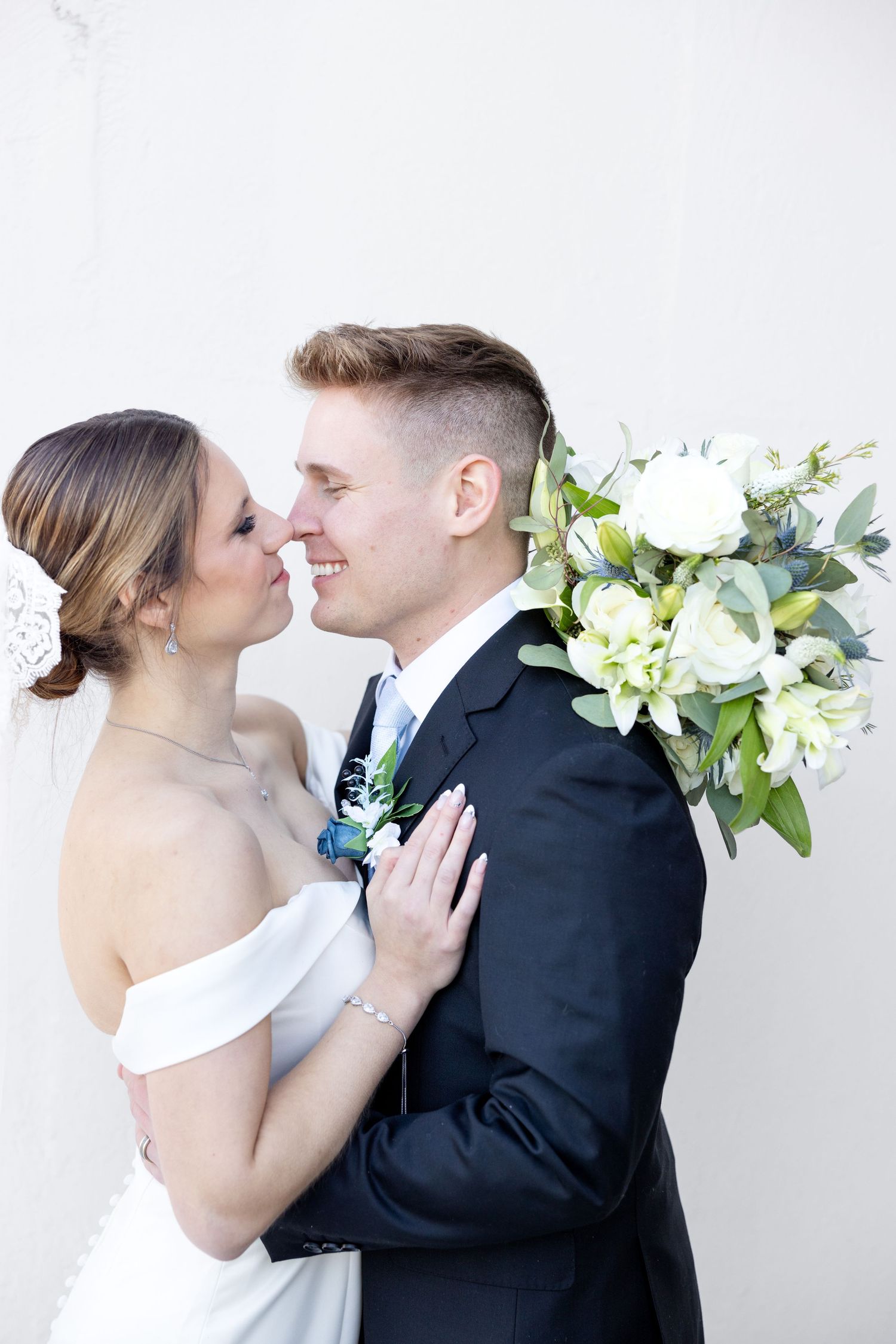 Light and airy wedding photography by Julia and Sean Photography, husband-and-wife photographers serving joyful brides in Dayton, Cincinnati