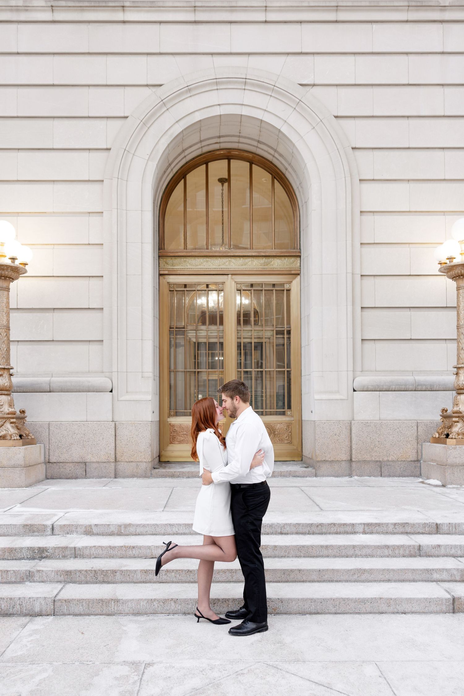 Cincinnati engagement photographer | Julia & Sean Photography | Light and airy wedding photography in Ohio, Kentucky, Tennessee & beyond.