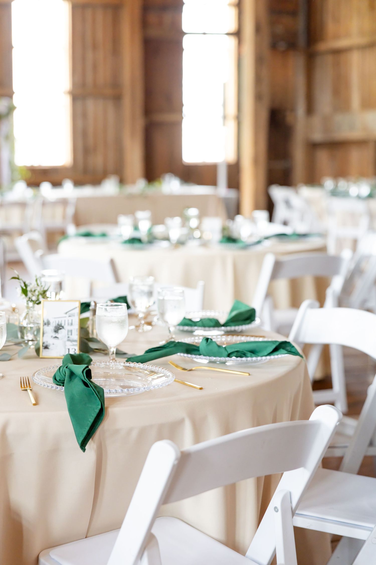 Joyful summer wedding at The Bicentennial Barn in Dayton, Ohio, photographed by Dayton wedding photographers Julia and Sean Photography.