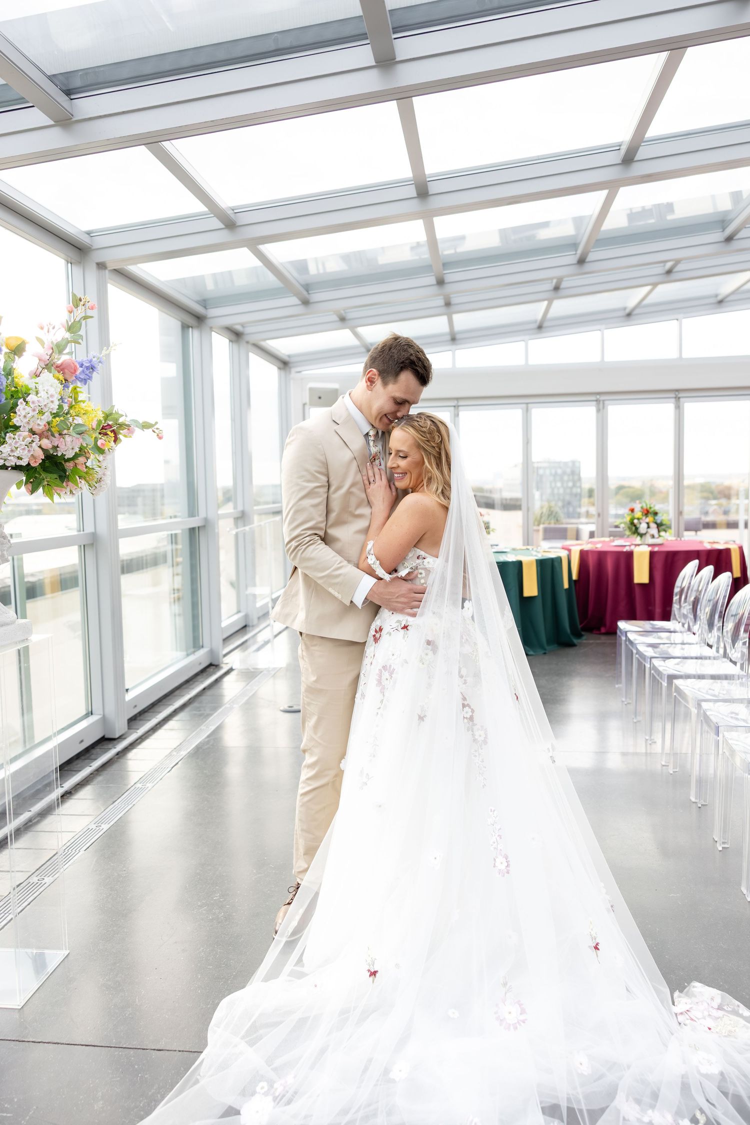 Timeless rooftop wedding at Revery in Columbus by Julia and Sean Photography, serving Dayton, Columbus & Cincinnati.