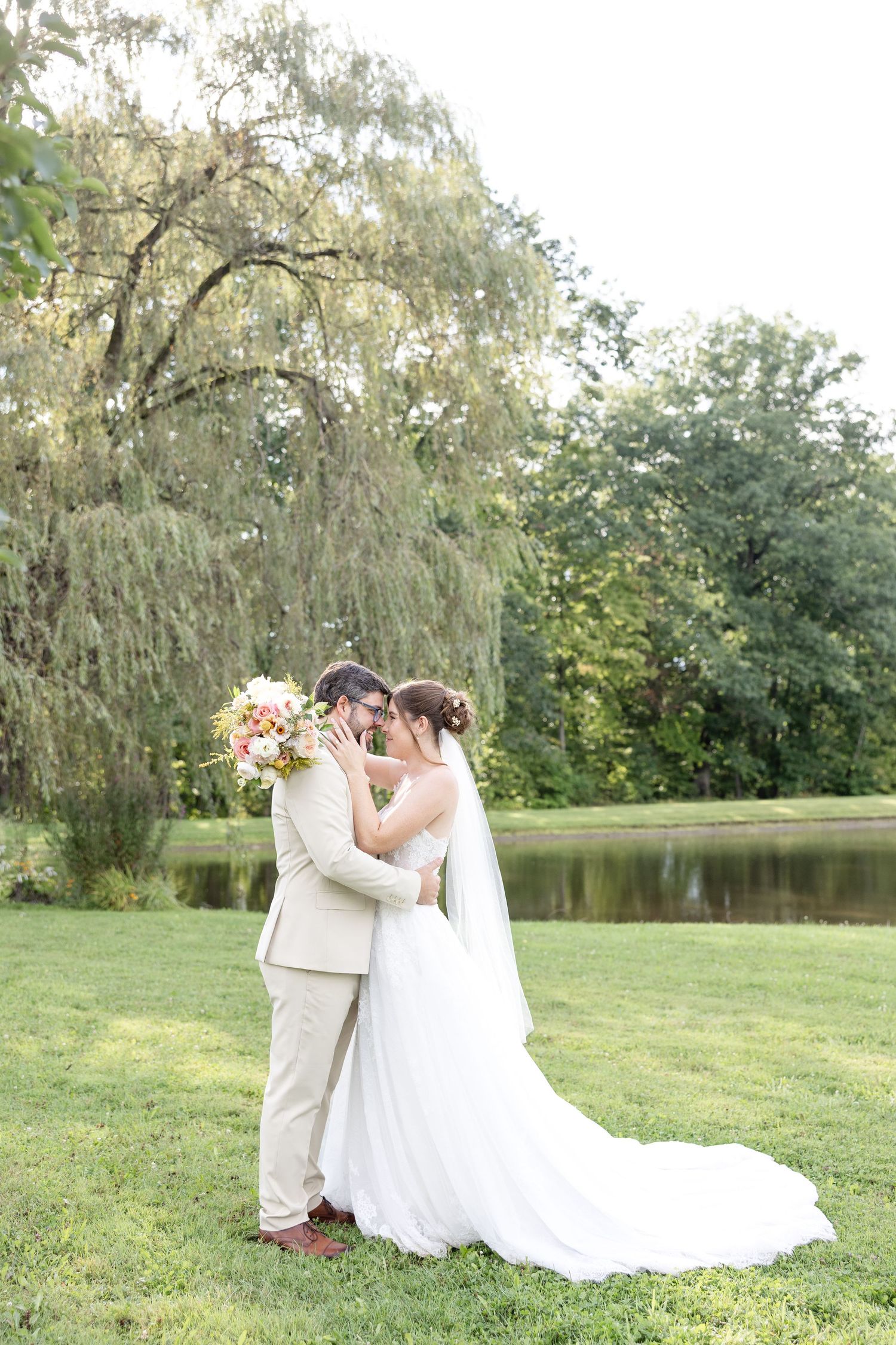 Romantic Meadow Ridge Events wedding in Windsor, Ohio photographed by Julia & Sean Photography, Northeast Ohio wedding photographers.