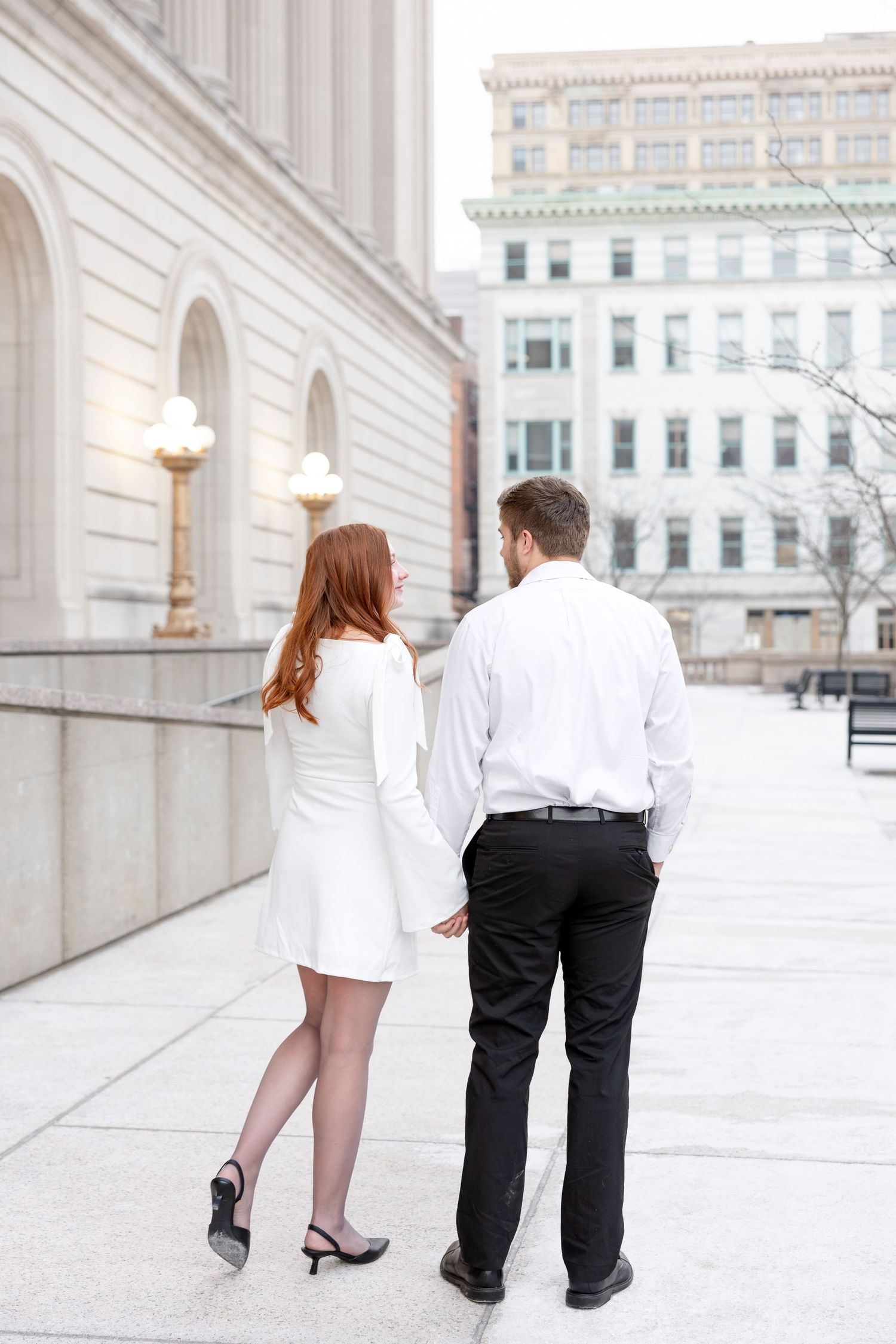 Cincinnati engagement photographer | Julia & Sean Photography | Light and airy wedding photography in Ohio, Kentucky, Tennessee & beyond.