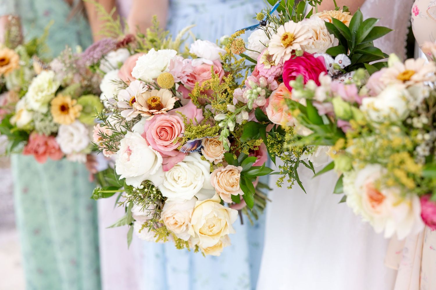 Romantic Meadow Ridge Events wedding in Windsor, Ohio photographed by Julia & Sean Photography, Northeast Ohio wedding photographers.
