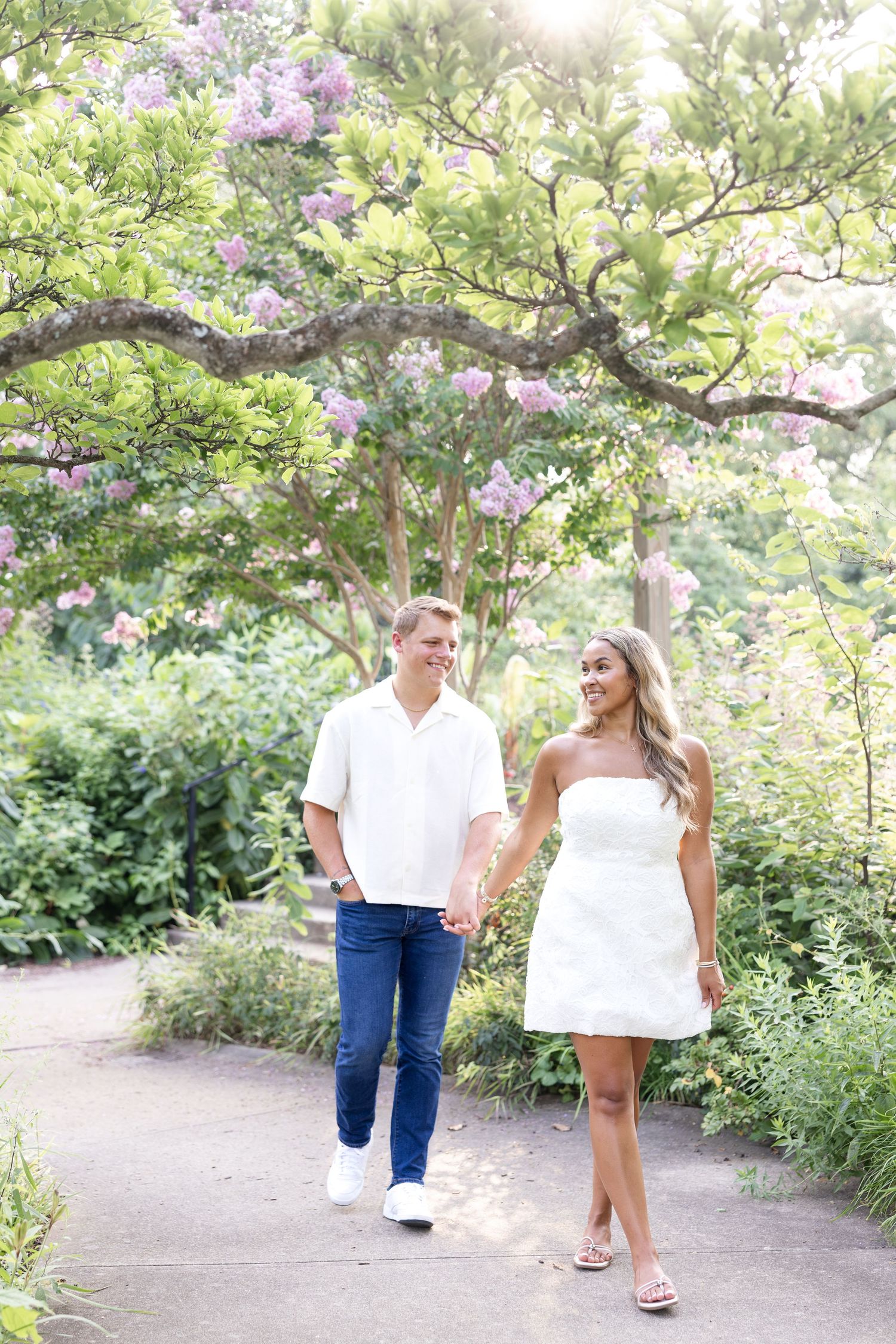 Timeless engagement photos at Ault Park by a Cincinnati wedding photographer.