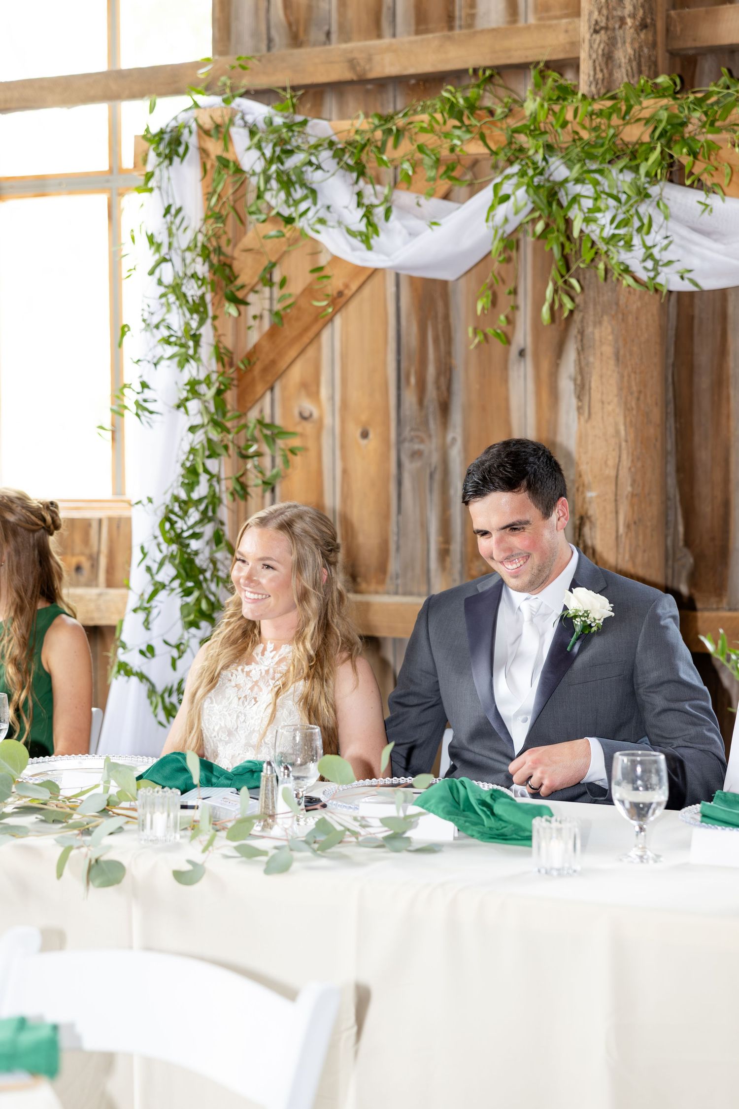 Joyful summer wedding at The Bicentennial Barn in Dayton, Ohio, photographed by Dayton wedding photographers Julia and Sean Photography.