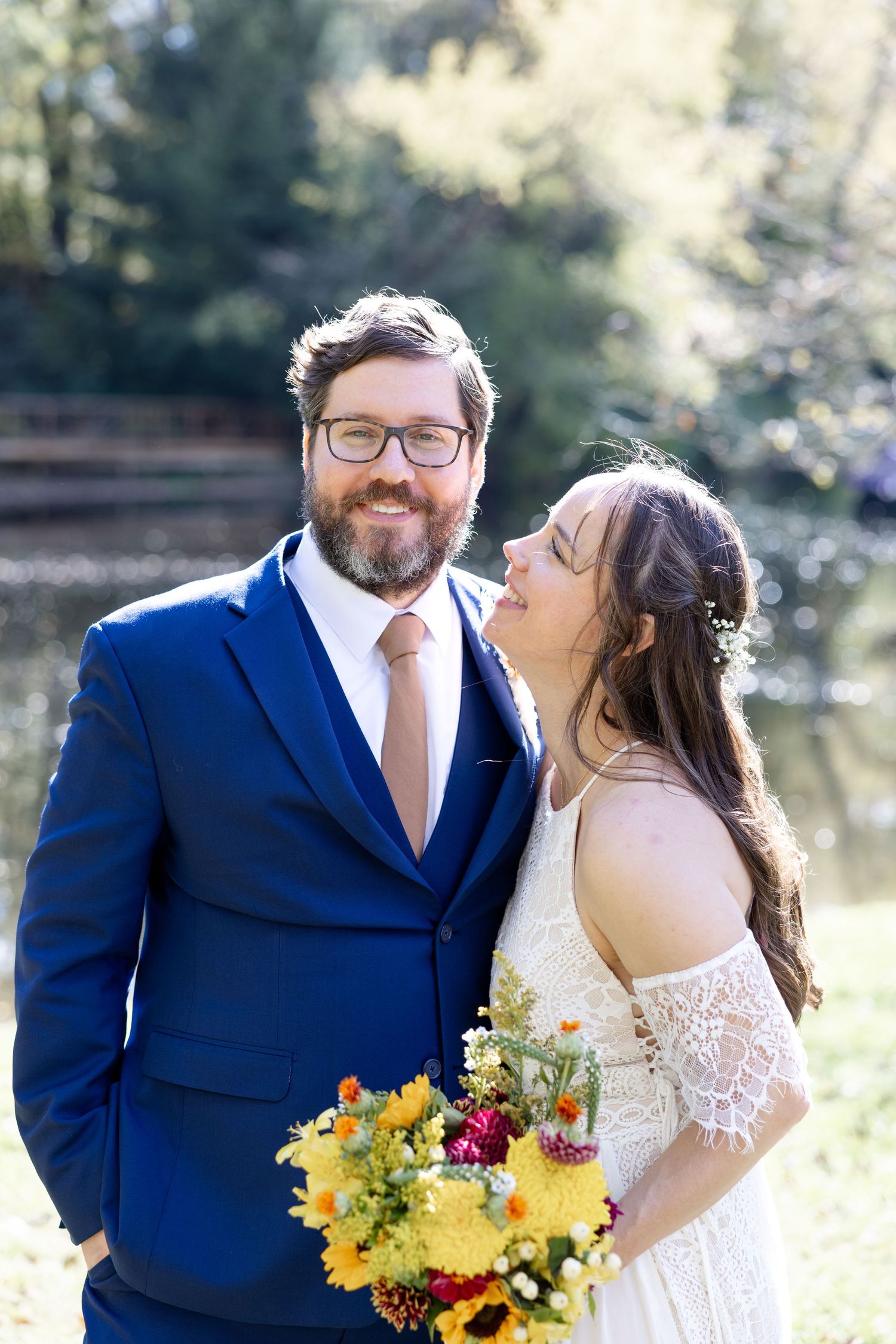 Light, airy wedding photography in Cleveland, Ohio. Ohio Wedding Photographers - Julia and Sean Photography, timeless, joyful wedding photos
