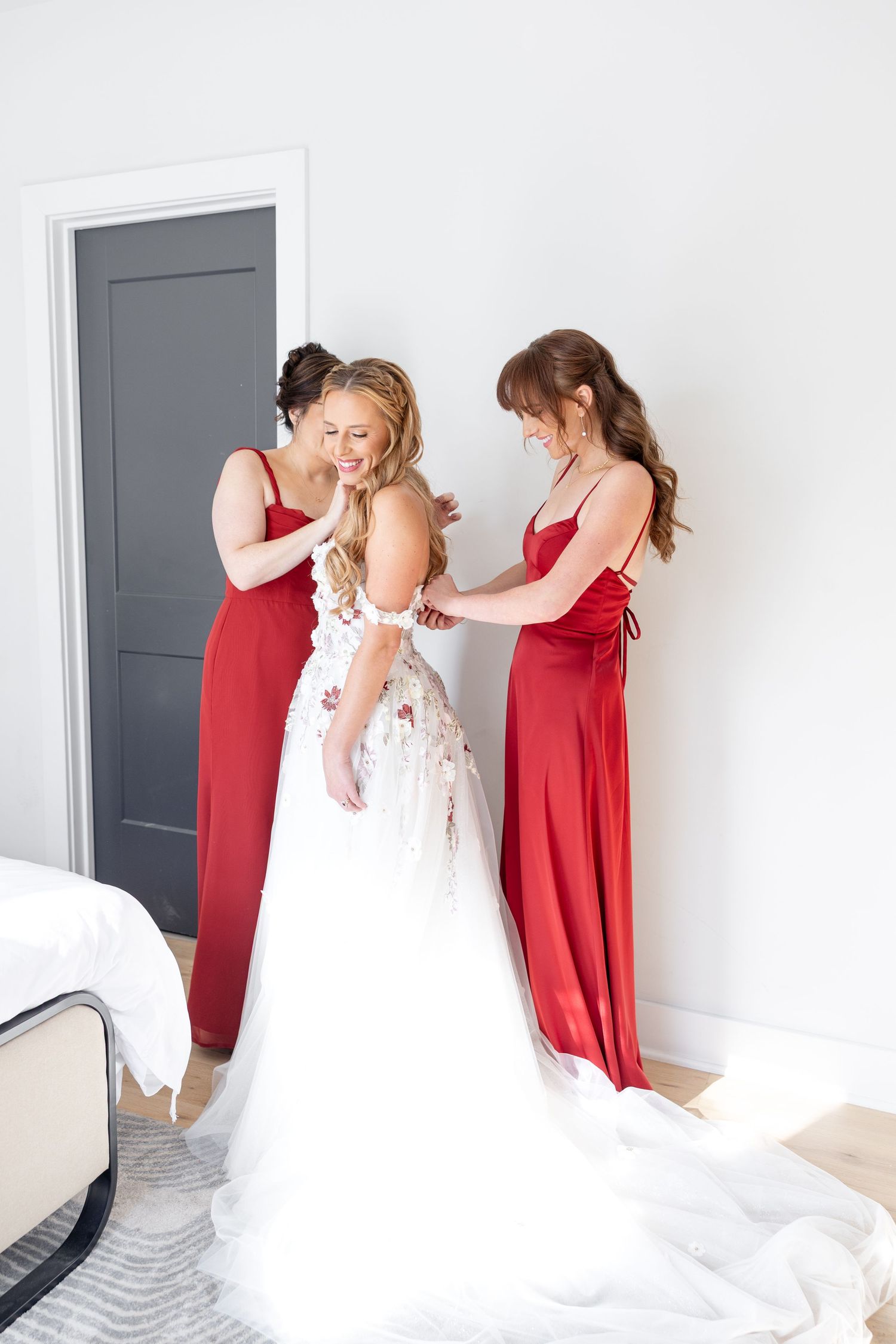 Timeless rooftop wedding at Revery in Columbus by Julia and Sean Photography, serving Dayton, Columbus & Cincinnati.