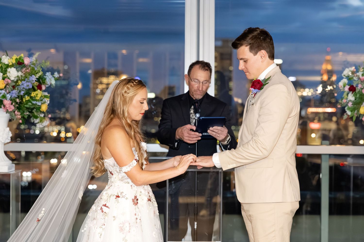 Timeless rooftop wedding at Revery in Columbus by Julia and Sean Photography, serving Dayton, Columbus & Cincinnati.