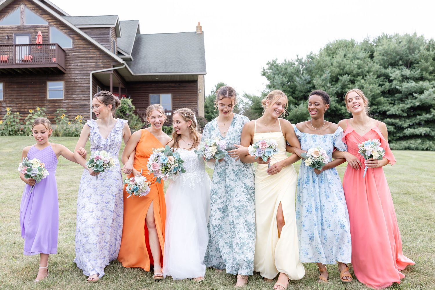 Romantic summer wedding in Northeast Ohio at Heartland on Heritage by Julia and Sean Photography, husband-and-wife wedding photographers.