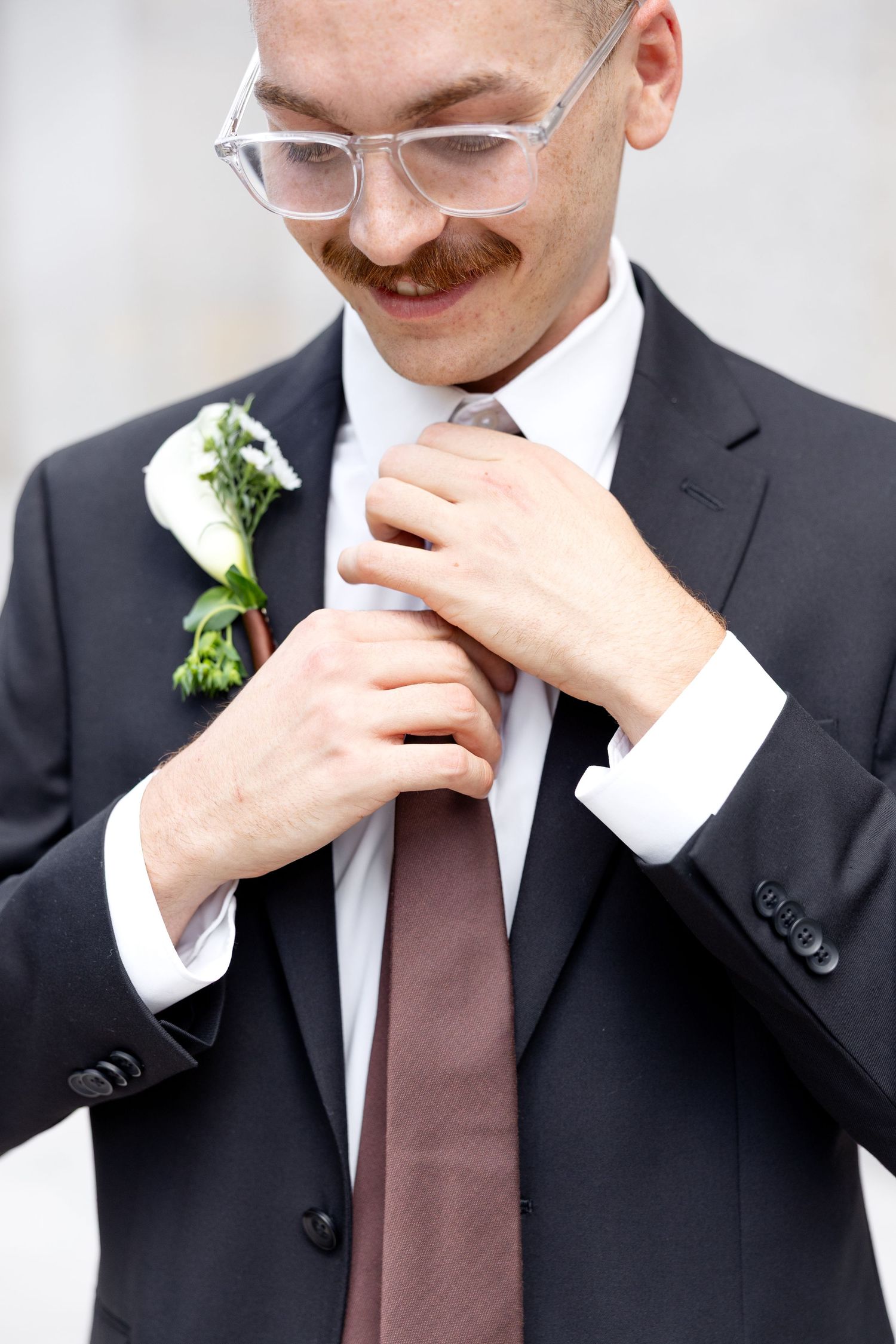 Elegant wedding portraits at Flat 51 in downtown Columbus, Ohio, photographed by Columbus wedding photographers Julia & Sean Photography.