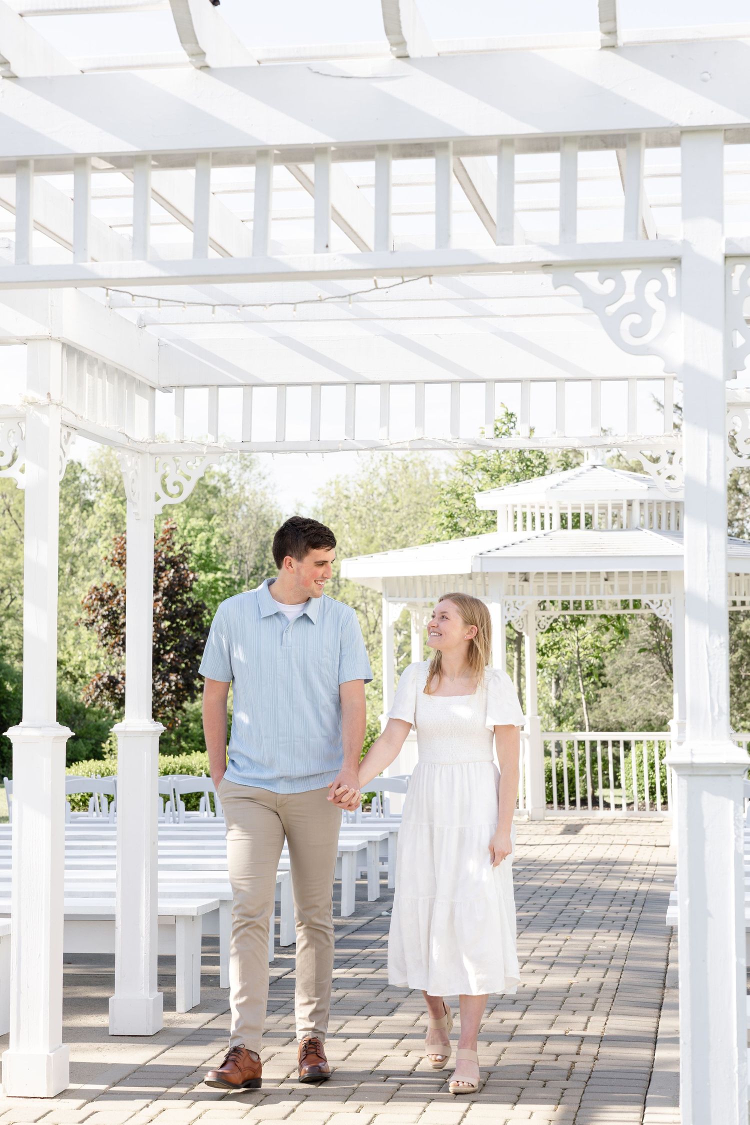 Timeless engagement session at Magnolia Estate in Miamisburg, Ohio by Julia and Sean Photography