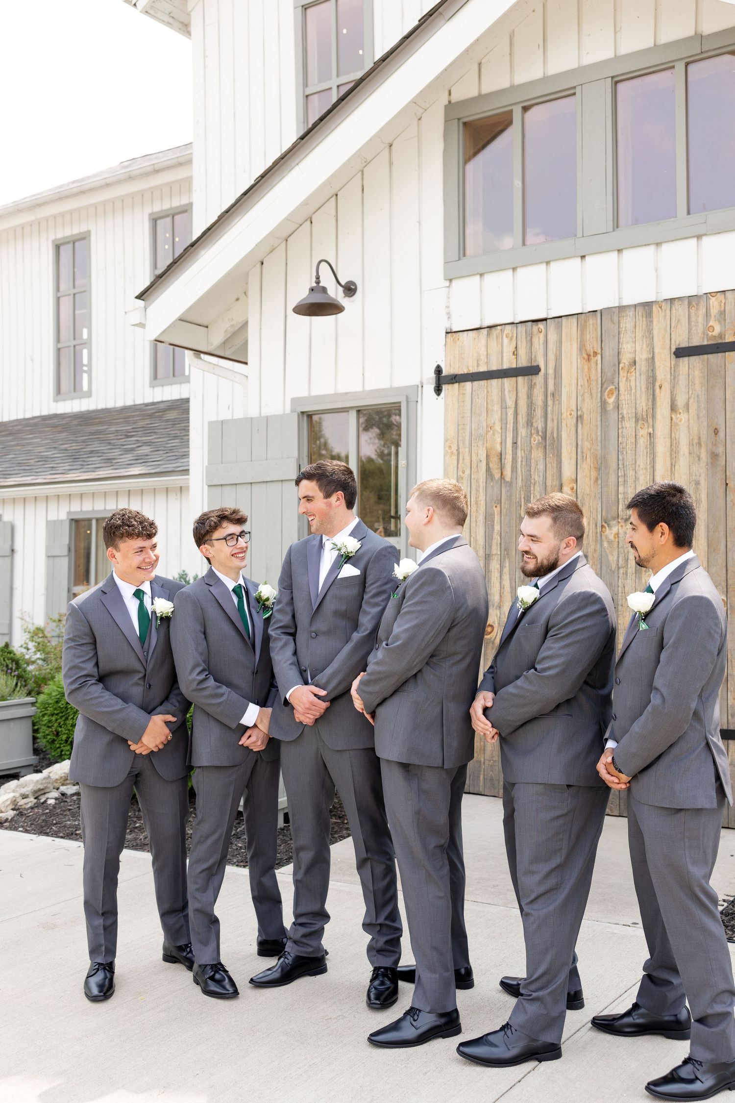 Joyful summer wedding at The Bicentennial Barn in Dayton, Ohio, photographed by Dayton wedding photographers Julia and Sean Photography.