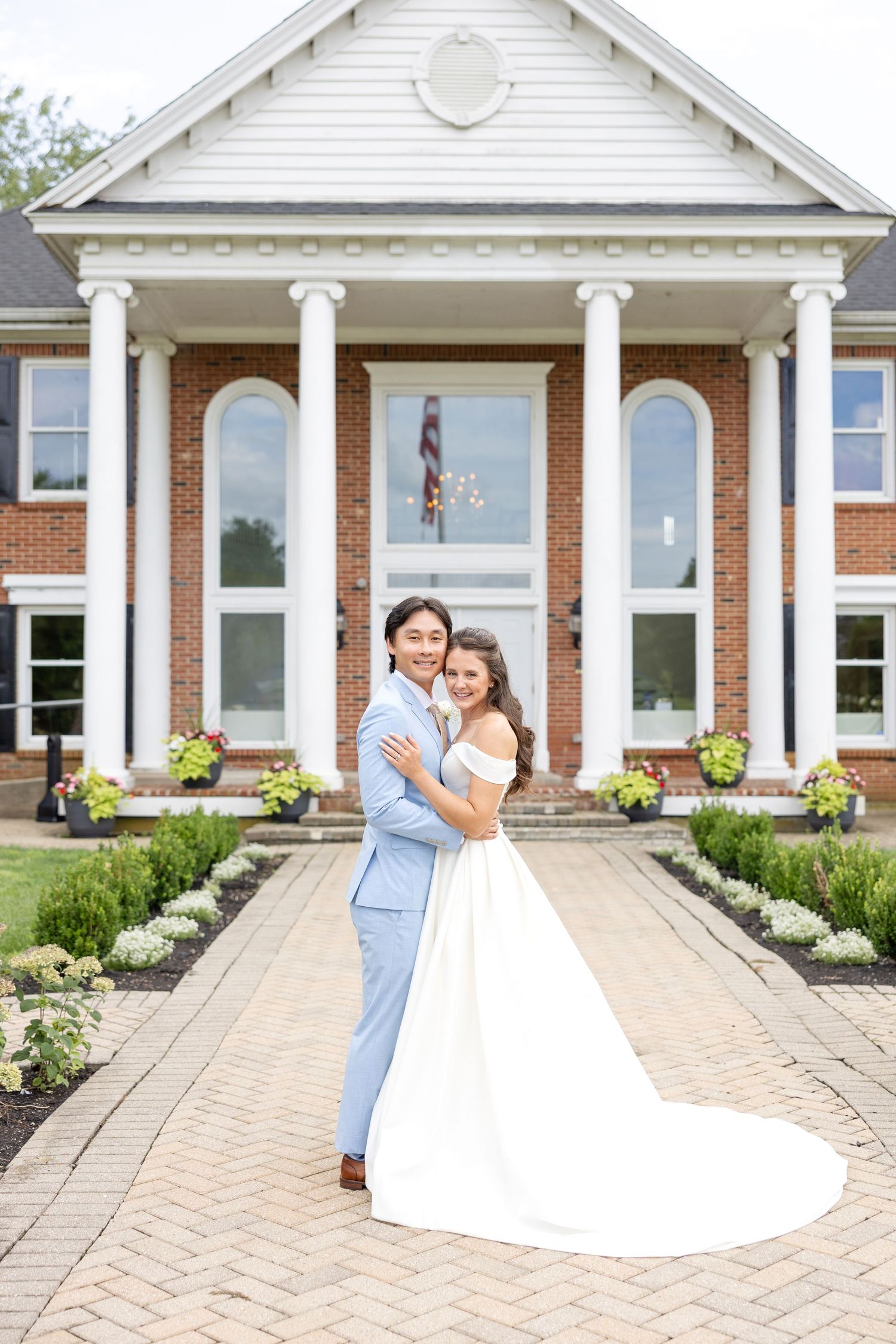 Newlywed portraits during a summer wedding at The Estate at Sunset Farm in Bellbrook.