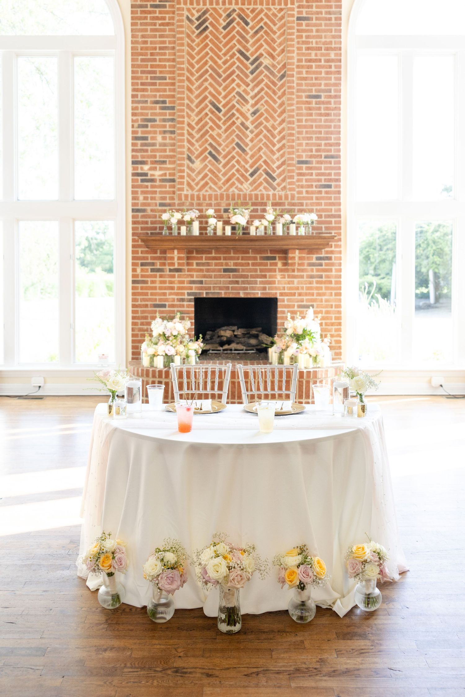 Joyful wedding reception and group dancing at The Estate at Sunset Farm in Bellbrook, Ohio, photographed by Julia and Sean Photography