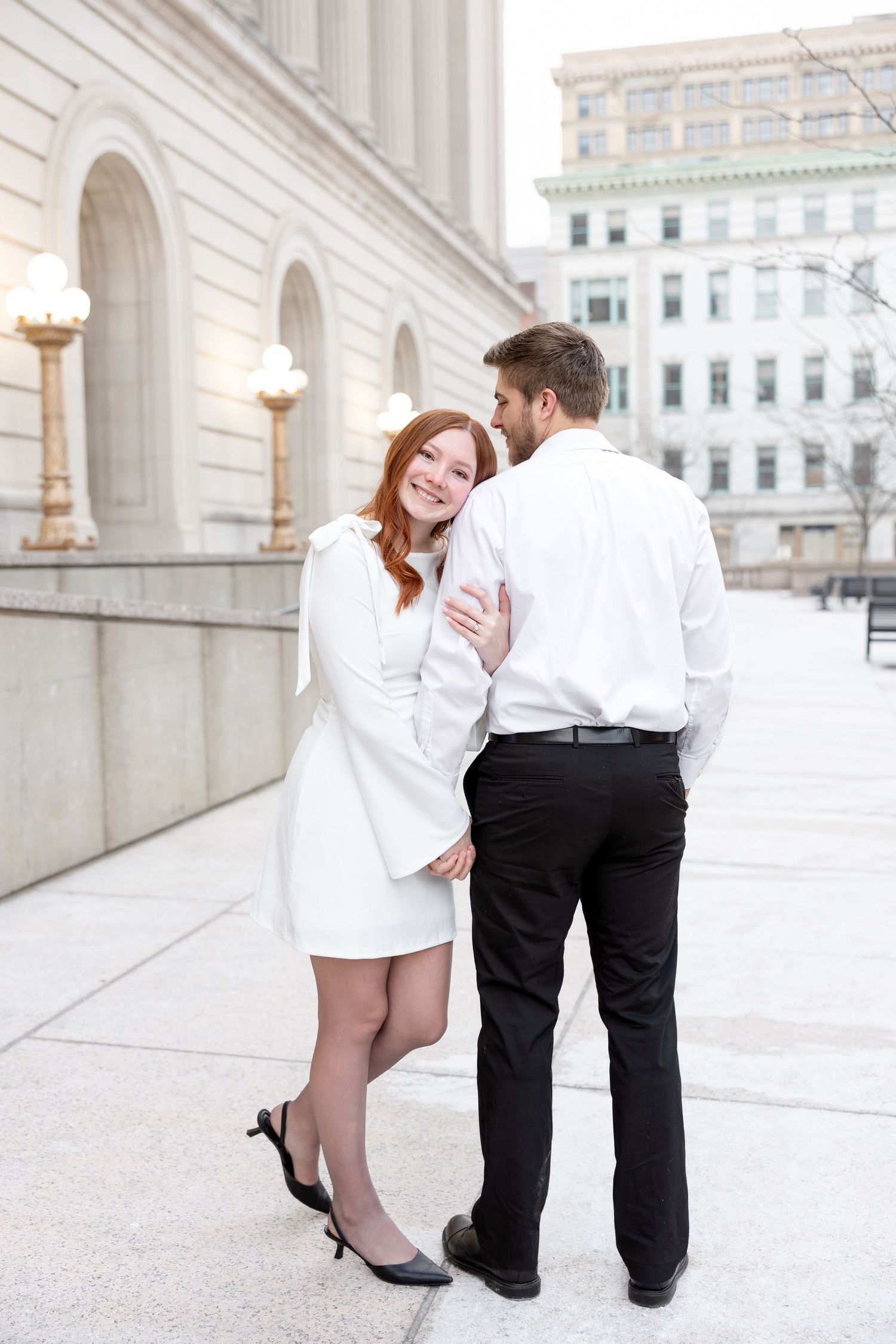 Cincinnati engagement photographer | Julia & Sean Photography | Light and airy wedding photography in Ohio, Kentucky, Tennessee & beyond.