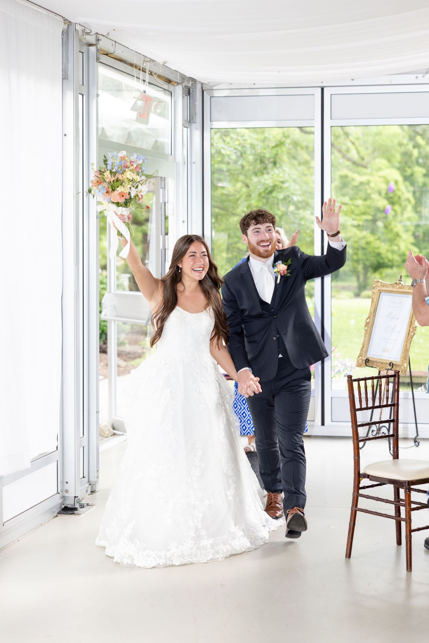 Elegant summer wedding at The Beverly Mansion in Marengo, Ohio captured by Dayton wedding photographers Julia & Sean Photography.
