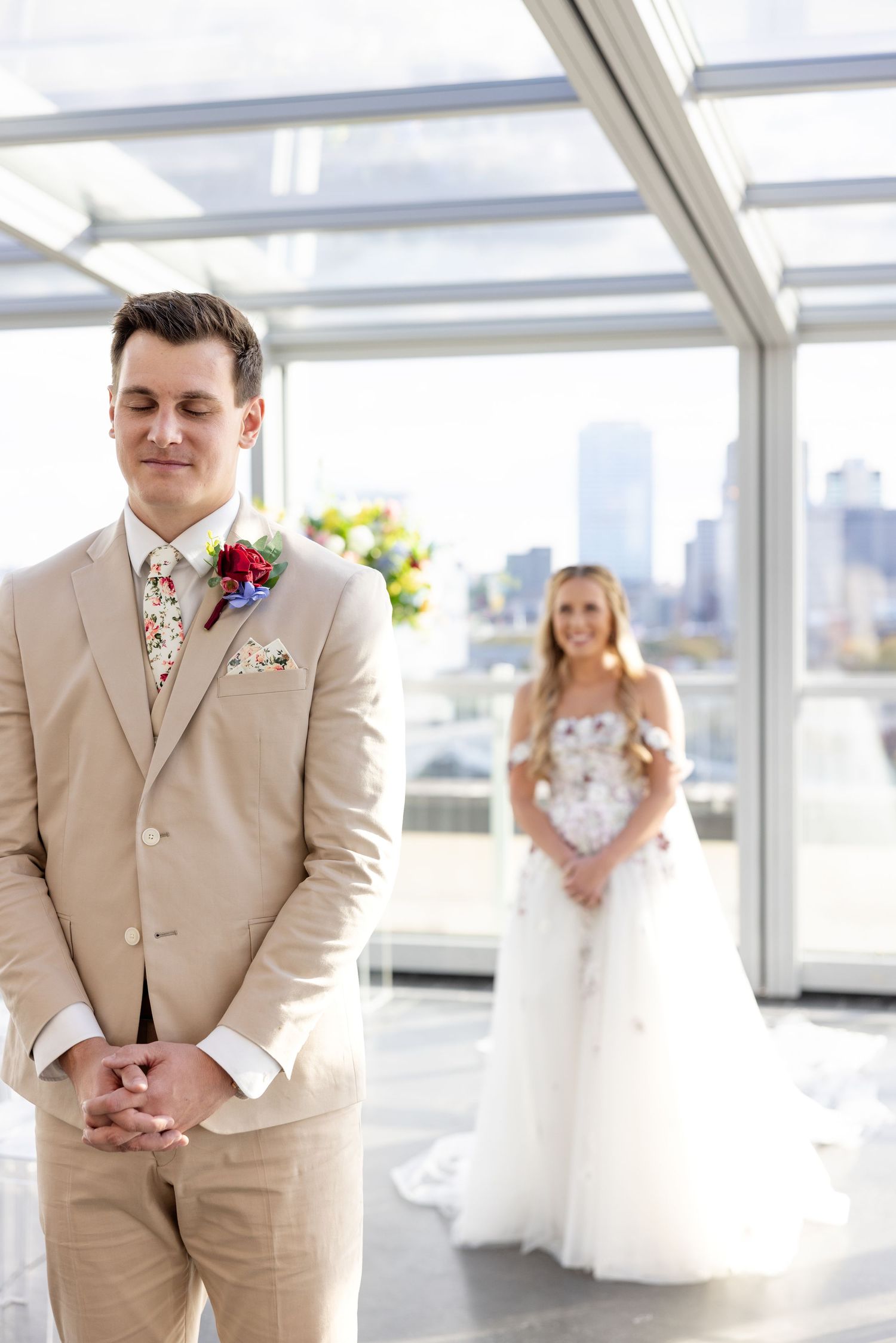 Timeless rooftop wedding at Revery in Columbus by Julia and Sean Photography, serving Dayton, Columbus & Cincinnati.