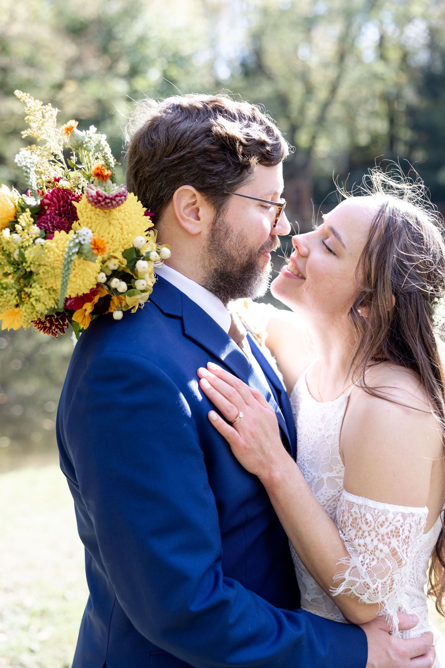Light, airy wedding photography in Cleveland, Ohio. Ohio Wedding Photographers - Julia and Sean Photography, timeless, joyful wedding photos