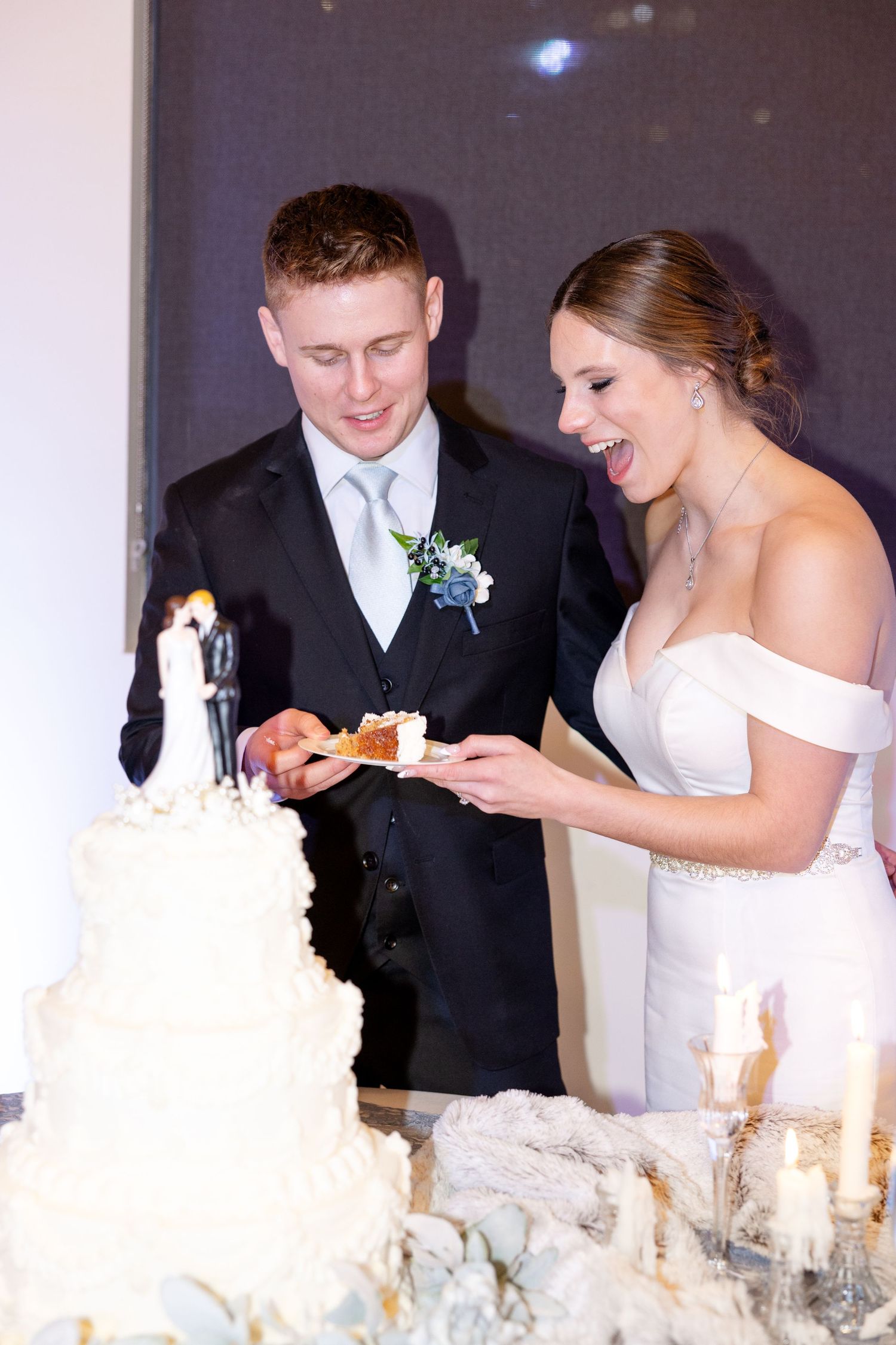 Light and airy wedding photography by Julia and Sean Photography, husband-and-wife photographers serving joyful brides in Dayton, Cincinnati