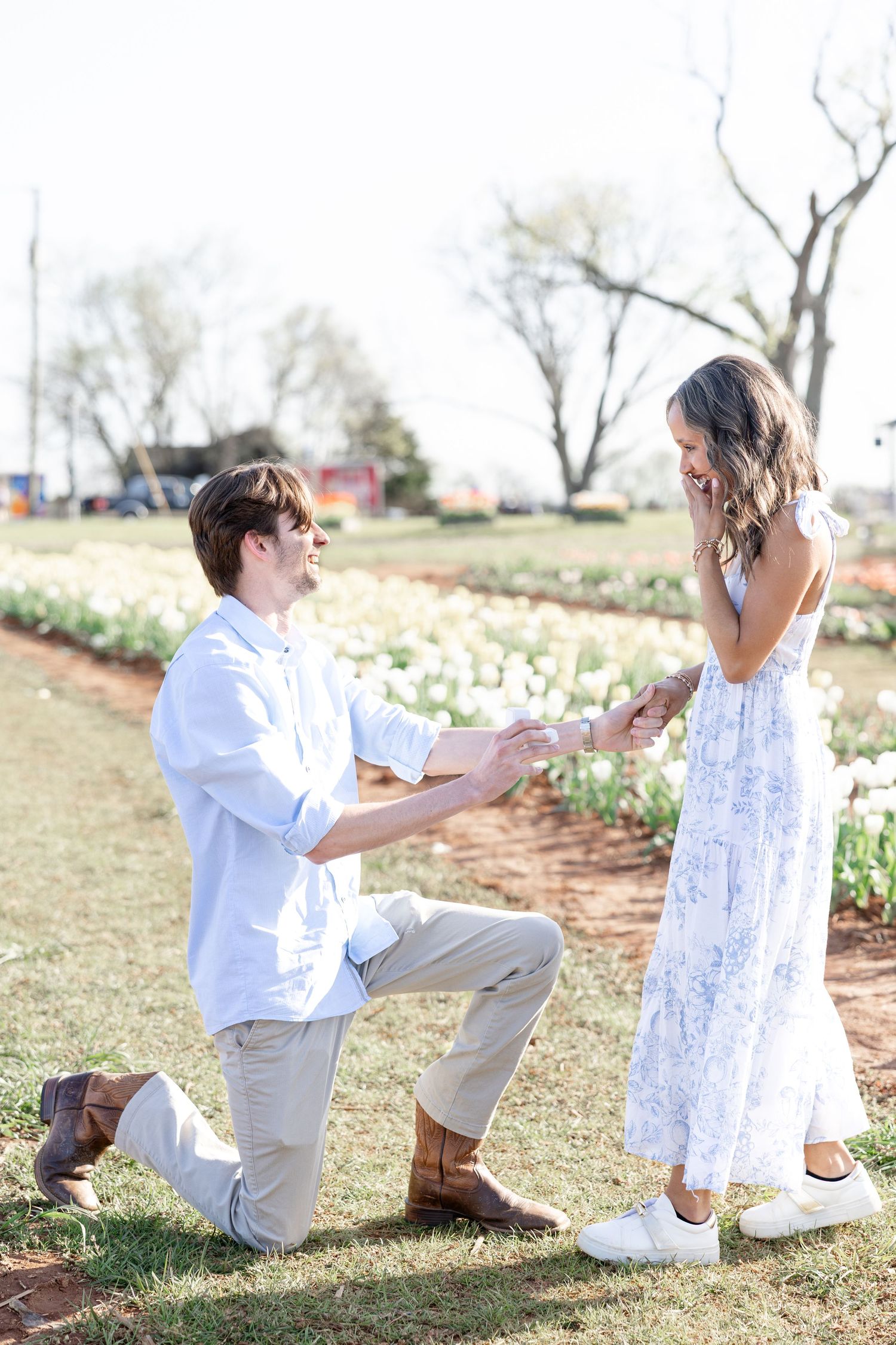 Julia and Sean Photography, Husband and Wife Wedding and Engagement Photographers based in Dayton, Ohio, Ohio Wedding Photographers