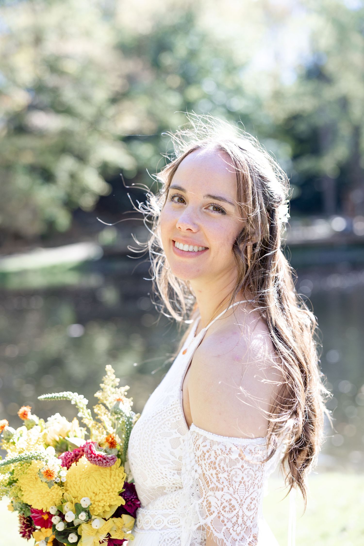 Light, airy wedding photography in Cleveland, Ohio. Ohio Wedding Photographers - Julia and Sean Photography, timeless, joyful wedding photos
