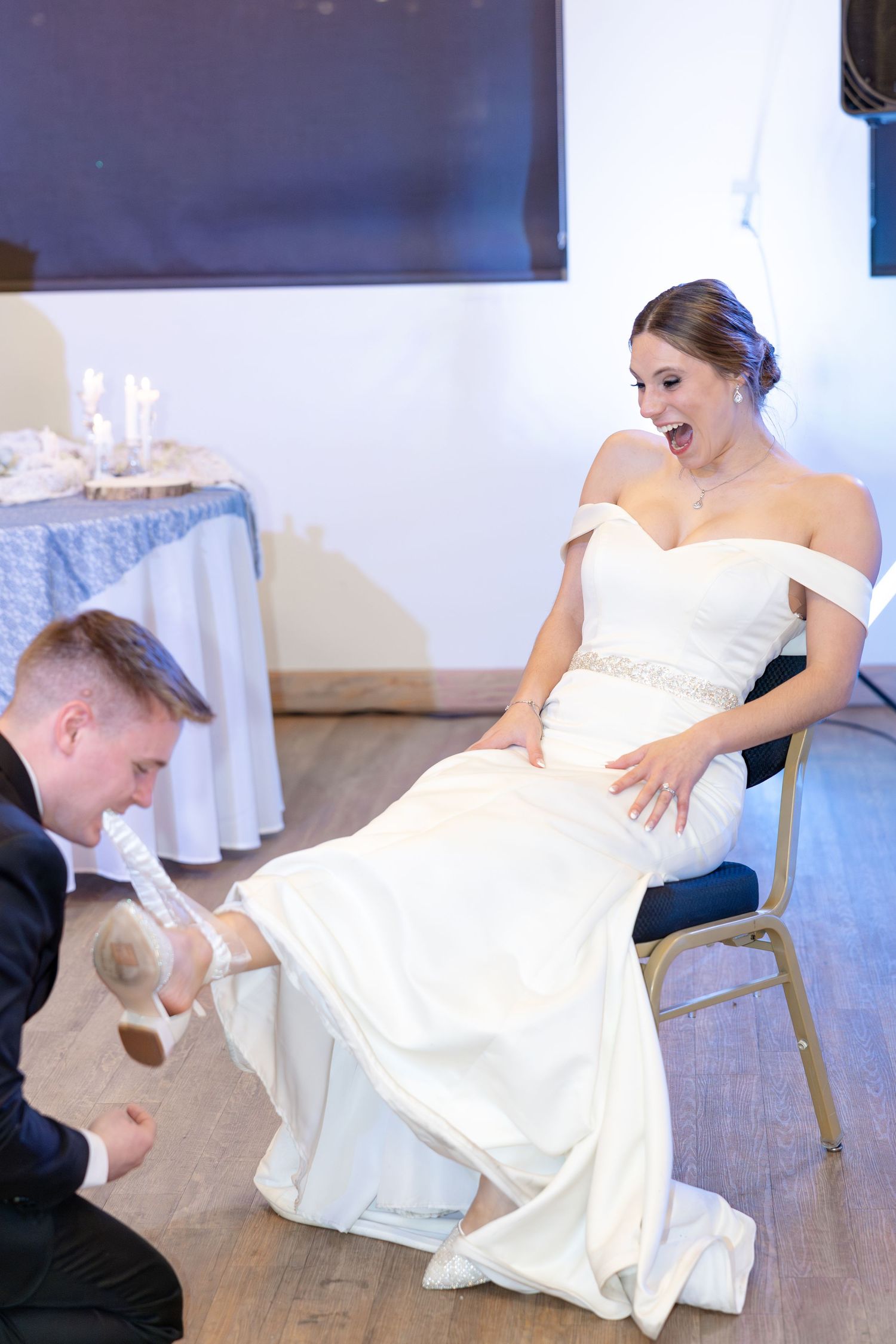 Light and airy wedding photography by Julia and Sean Photography, husband-and-wife photographers serving joyful brides in Dayton, Cincinnati