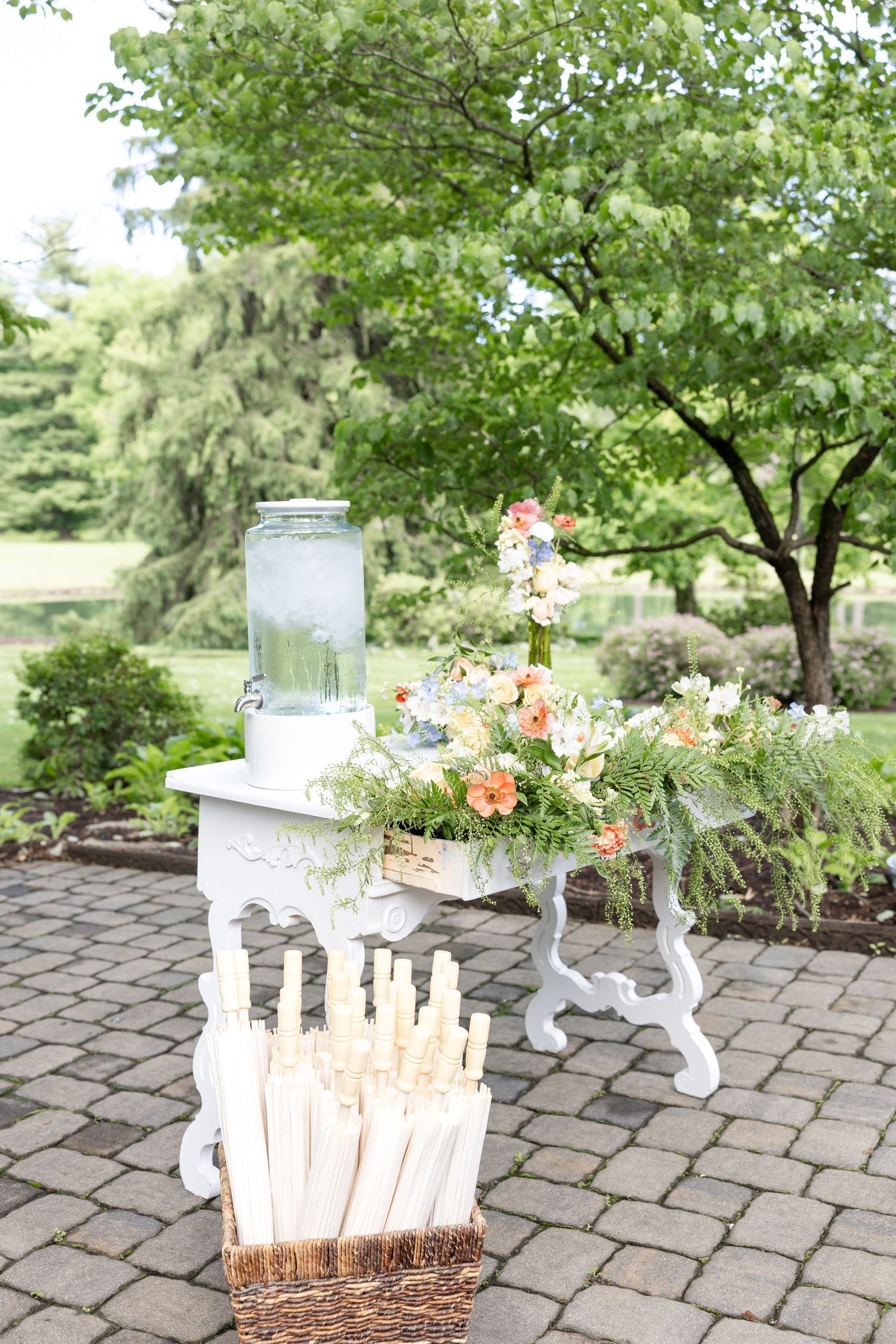 Elegant summer wedding at The Beverly Mansion in Marengo, Ohio captured by Dayton wedding photographers Julia & Sean Photography.