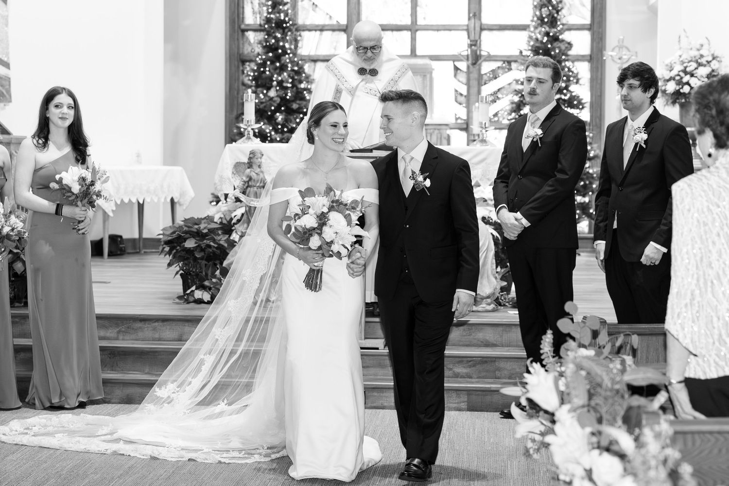 Light and airy wedding photography by Julia and Sean Photography, husband-and-wife photographers serving joyful brides in Dayton, Cincinnati