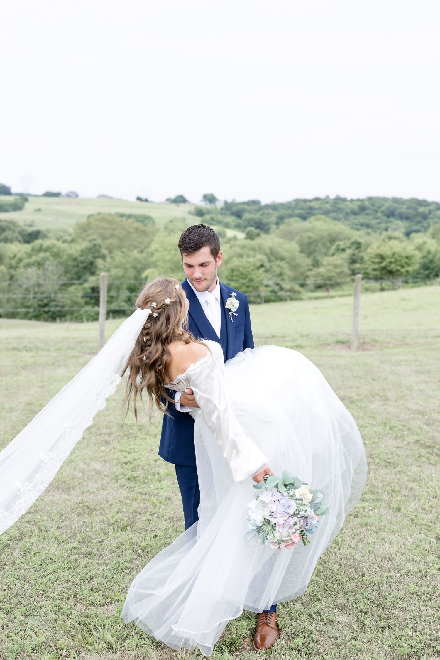 Romantic summer wedding in Northeast Ohio at Heartland on Heritage by Julia and Sean Photography, husband-and-wife wedding photographers.