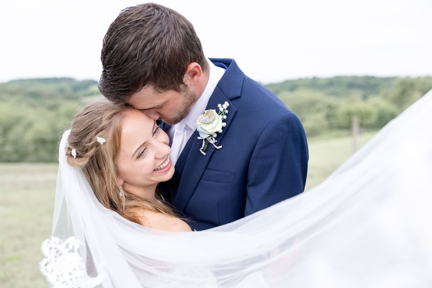 Romantic summer wedding in Northeast Ohio at Heartland on Heritage by Julia and Sean Photography, husband-and-wife wedding photographers.