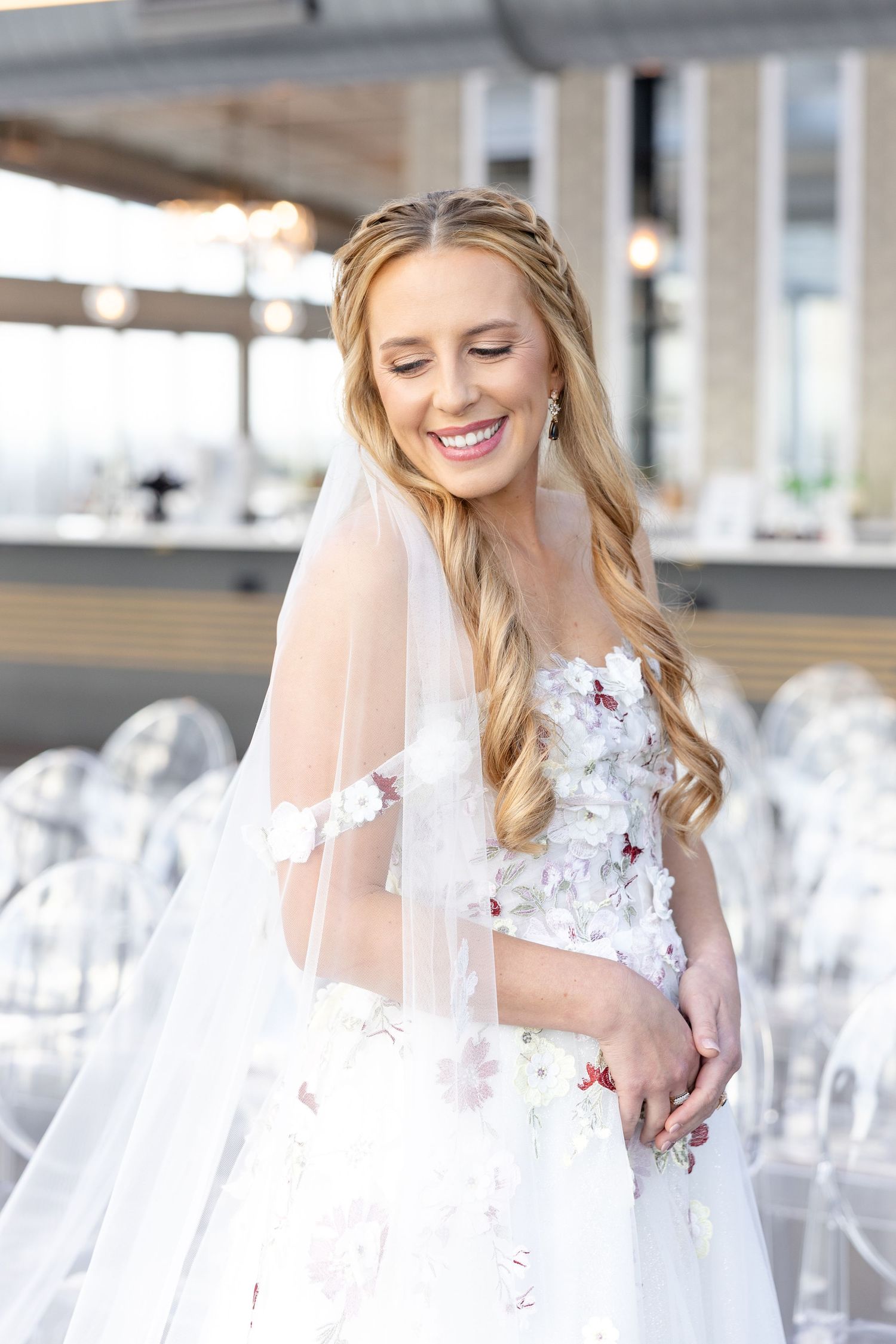 Timeless rooftop wedding at Revery in Columbus by Julia and Sean Photography, serving Dayton, Columbus & Cincinnati.