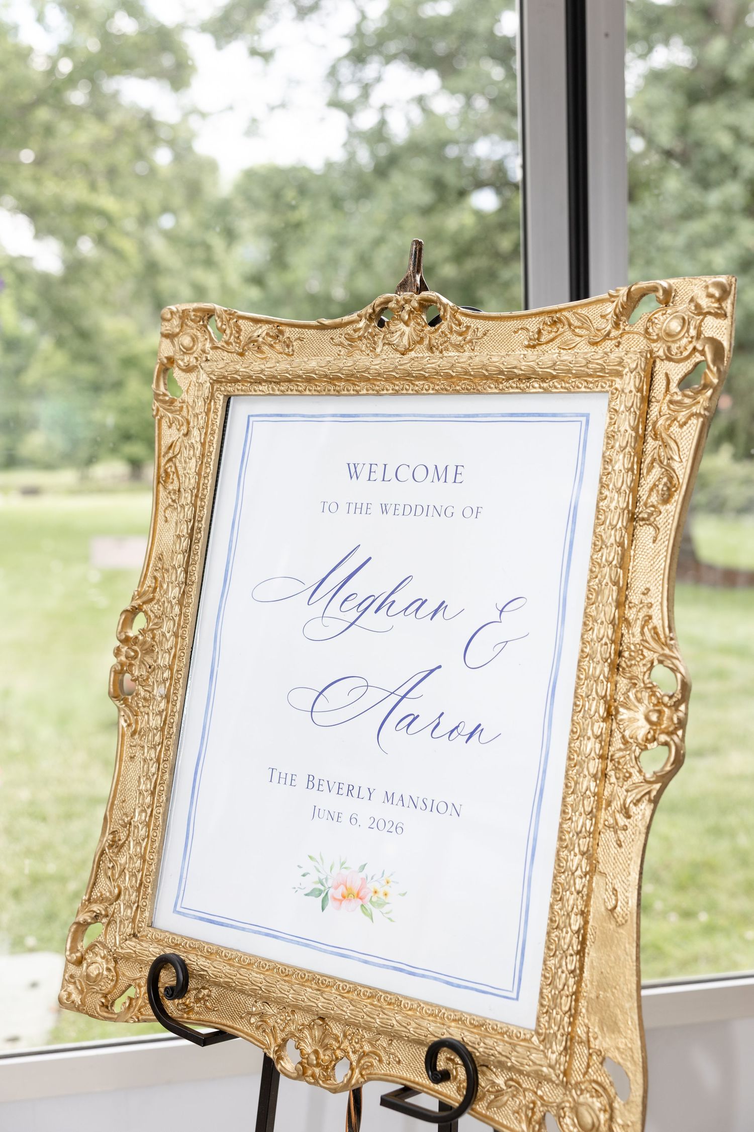 Elegant summer wedding at The Beverly Mansion in Marengo, Ohio captured by Dayton wedding photographers Julia & Sean Photography.