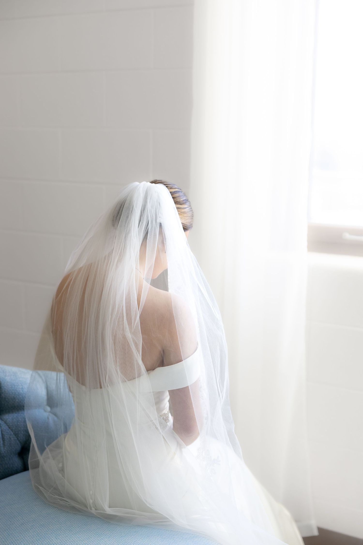 Light and airy wedding photography by Julia and Sean Photography, husband-and-wife photographers serving joyful brides in Dayton, Cincinnati
