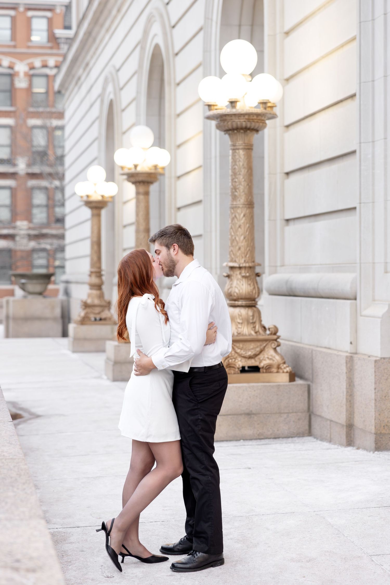 Cincinnati engagement photographer | Julia & Sean Photography | Light and airy wedding photography in Ohio, Kentucky, Tennessee & beyond.