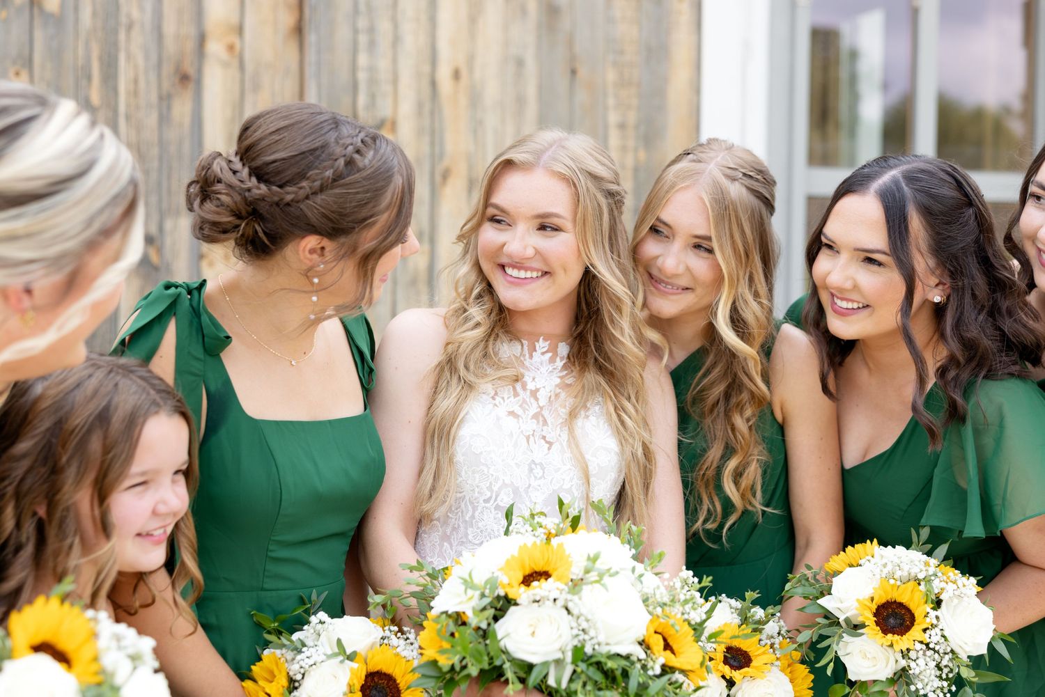Joyful summer wedding at The Bicentennial Barn in Dayton, Ohio, photographed by Dayton wedding photographers Julia and Sean Photography.