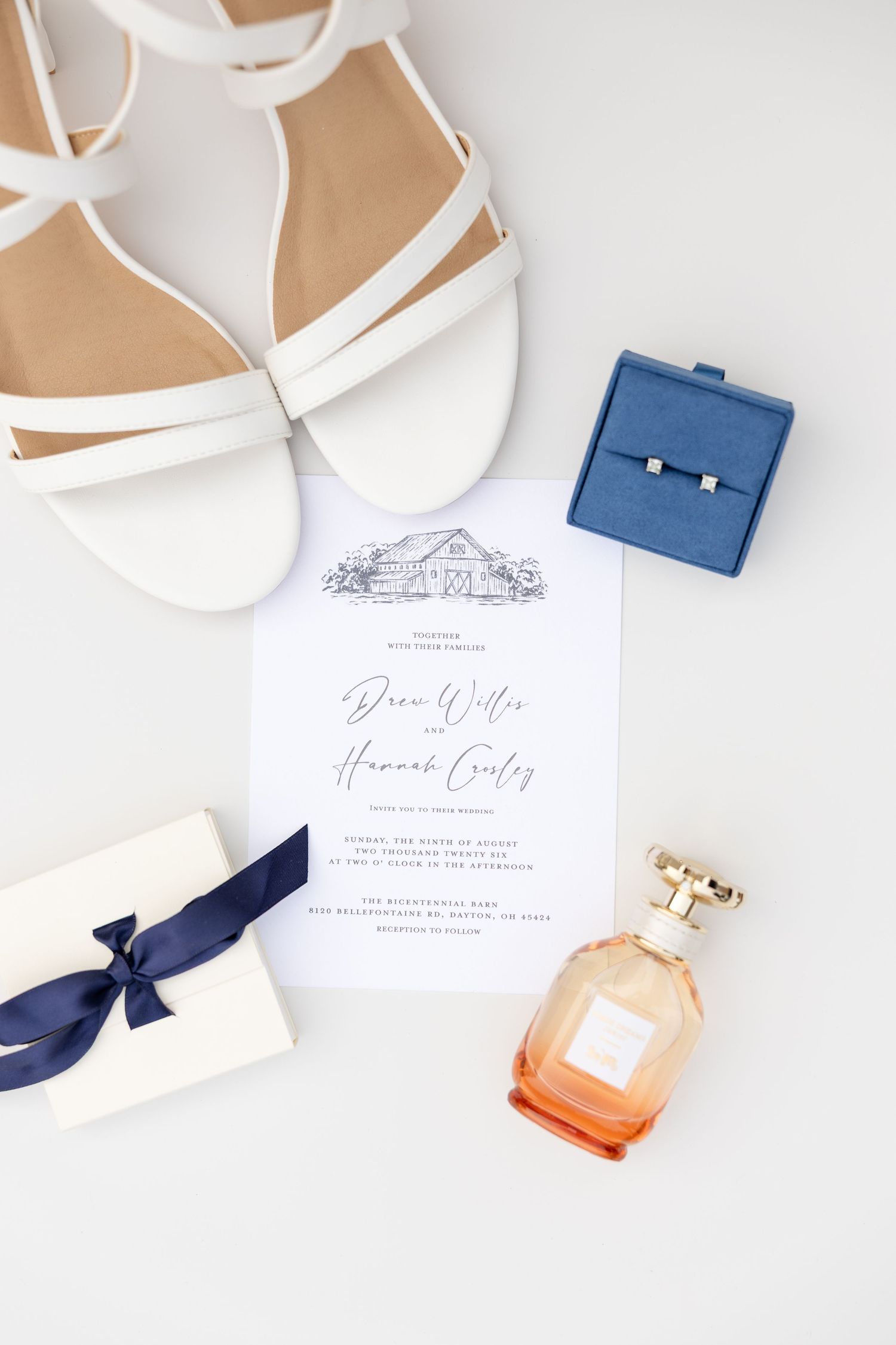 Joyful summer wedding at The Bicentennial Barn in Dayton, Ohio, photographed by Dayton wedding photographers Julia and Sean Photography.