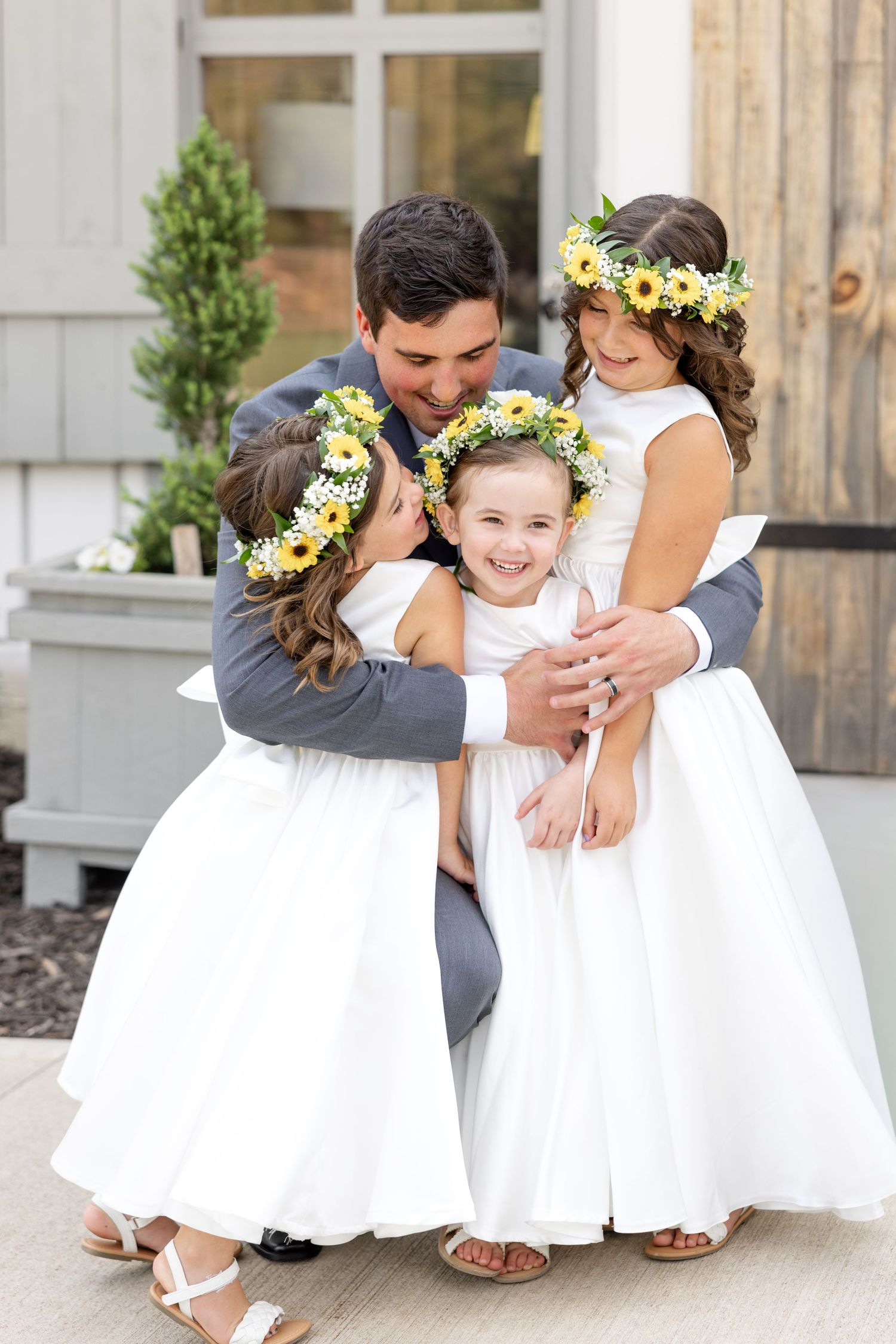 Joyful summer wedding at The Bicentennial Barn in Dayton, Ohio, photographed by Dayton wedding photographers Julia and Sean Photography.