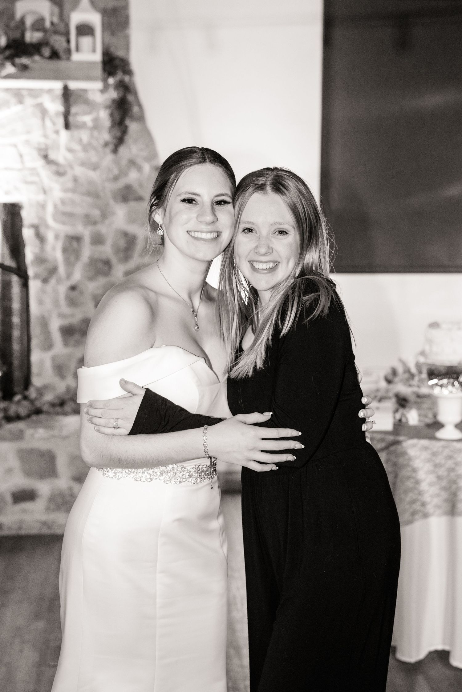Light and airy wedding photography by Julia and Sean Photography, husband-and-wife photographers serving joyful brides in Dayton, Cincinnati