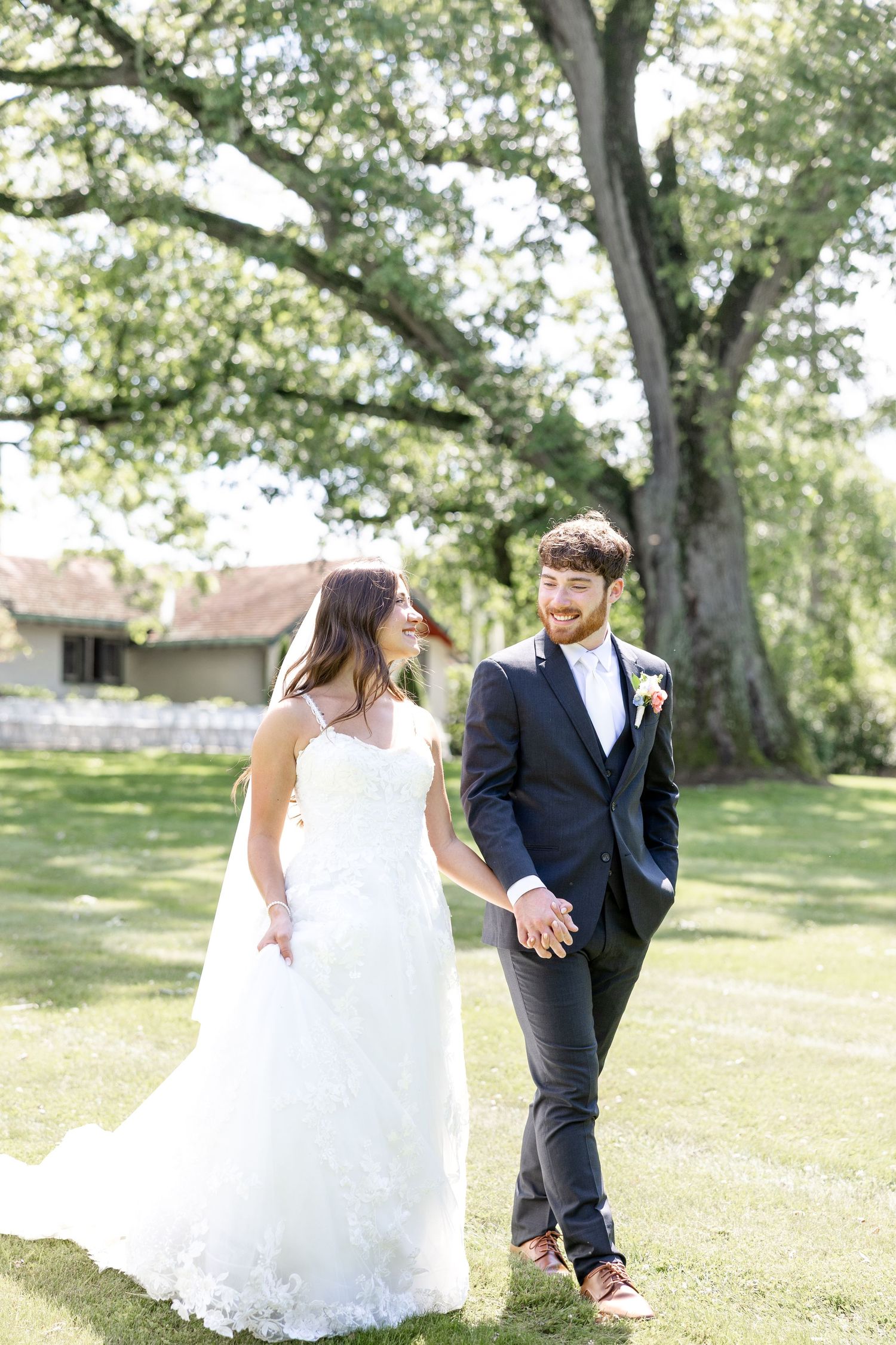 Timeless wedding inspiration at The Beverly Mansion featuring romantic portraits, elegant details, and a joyful celebration in Marengo, Ohio