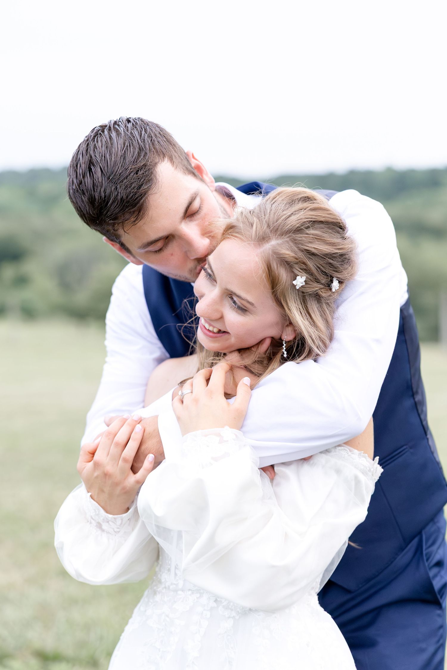 Romantic summer wedding in Northeast Ohio at Heartland on Heritage by Julia and Sean Photography, husband-and-wife wedding photographers.