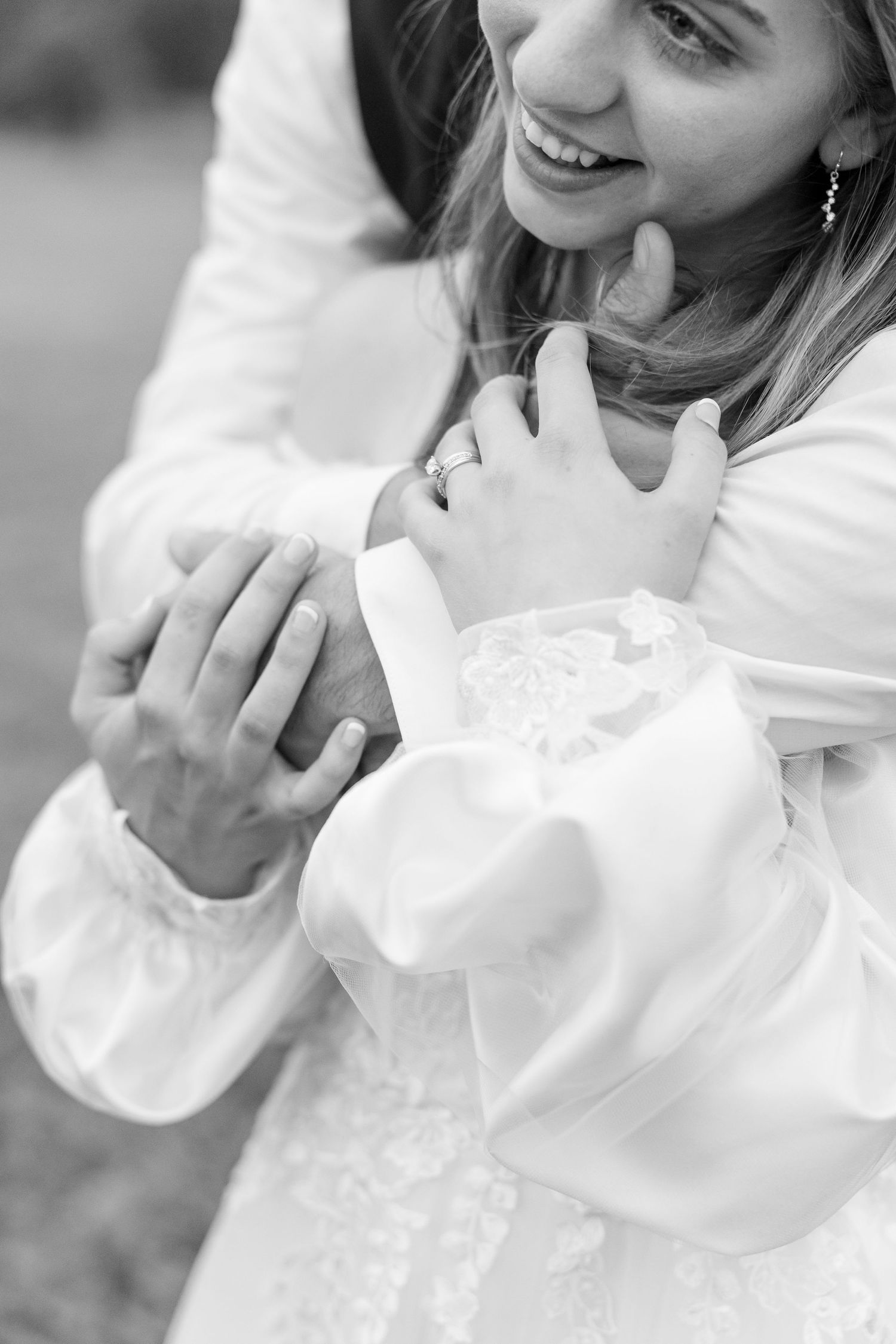 Romantic summer wedding in Northeast Ohio at Heartland on Heritage by Julia and Sean Photography, husband-and-wife wedding photographers.