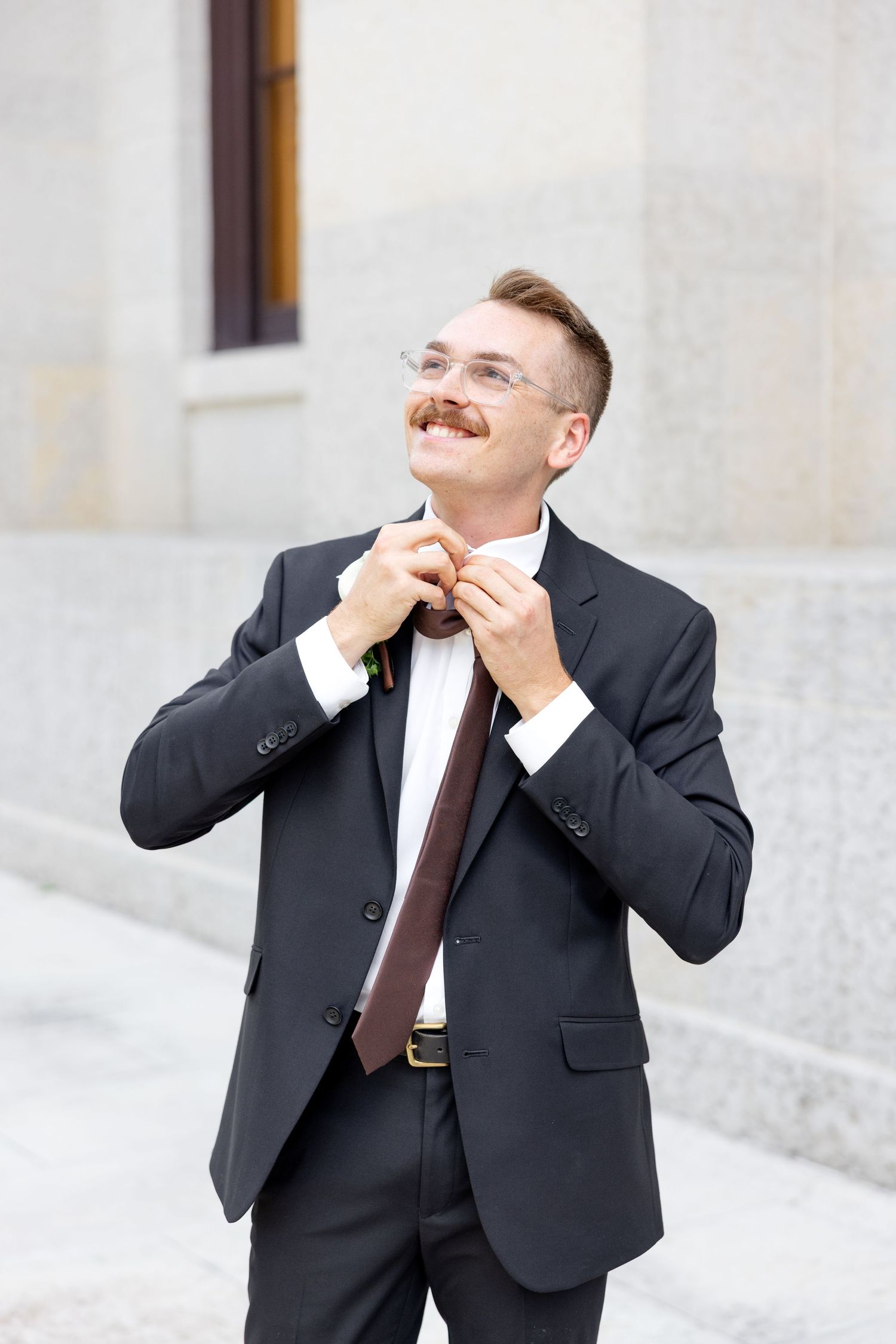 Elegant wedding portraits at Flat 51 in downtown Columbus, Ohio, photographed by Columbus wedding photographers Julia & Sean Photography.