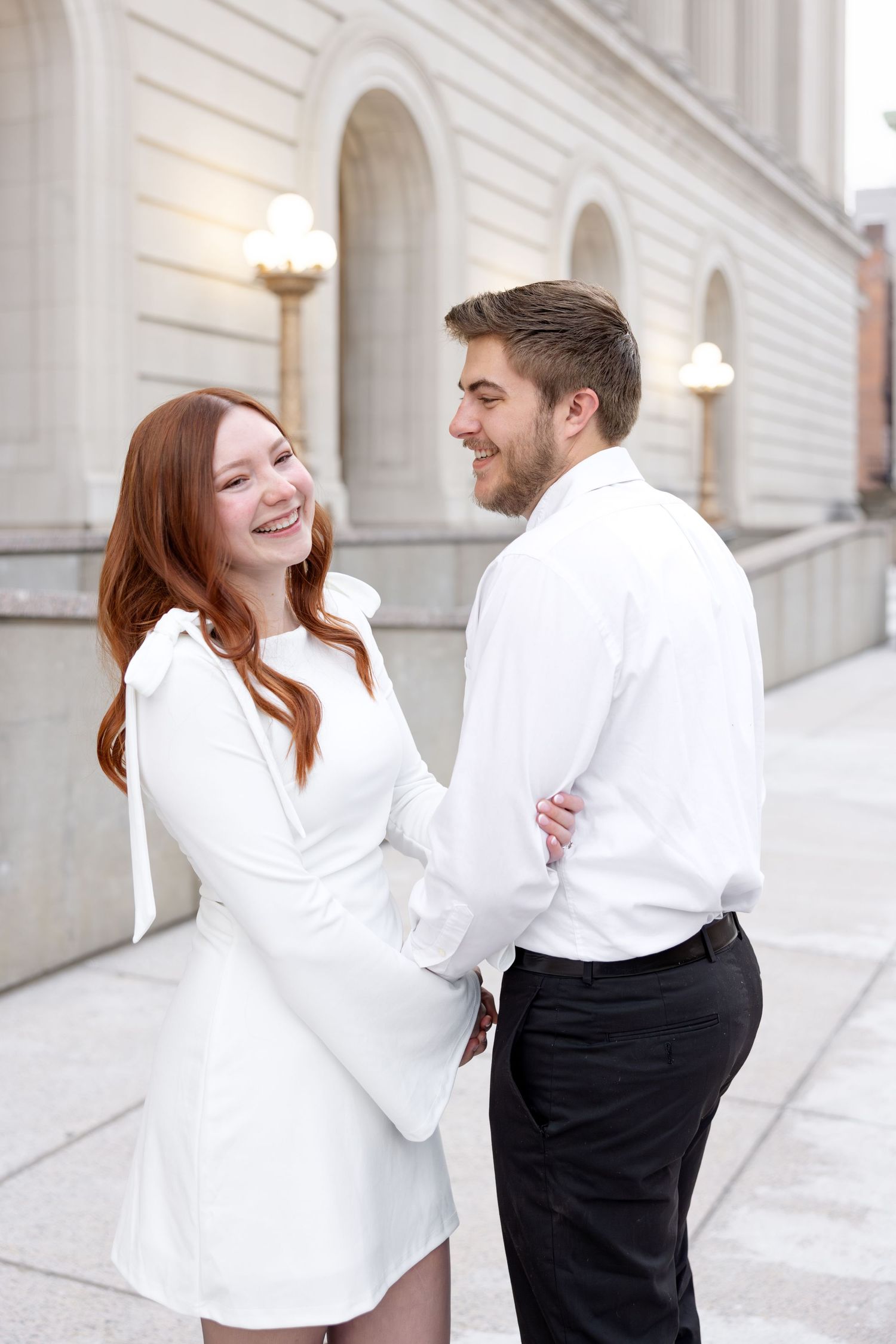 Cincinnati engagement photographer | Julia & Sean Photography | Light and airy wedding photography in Ohio, Kentucky, Tennessee & beyond.