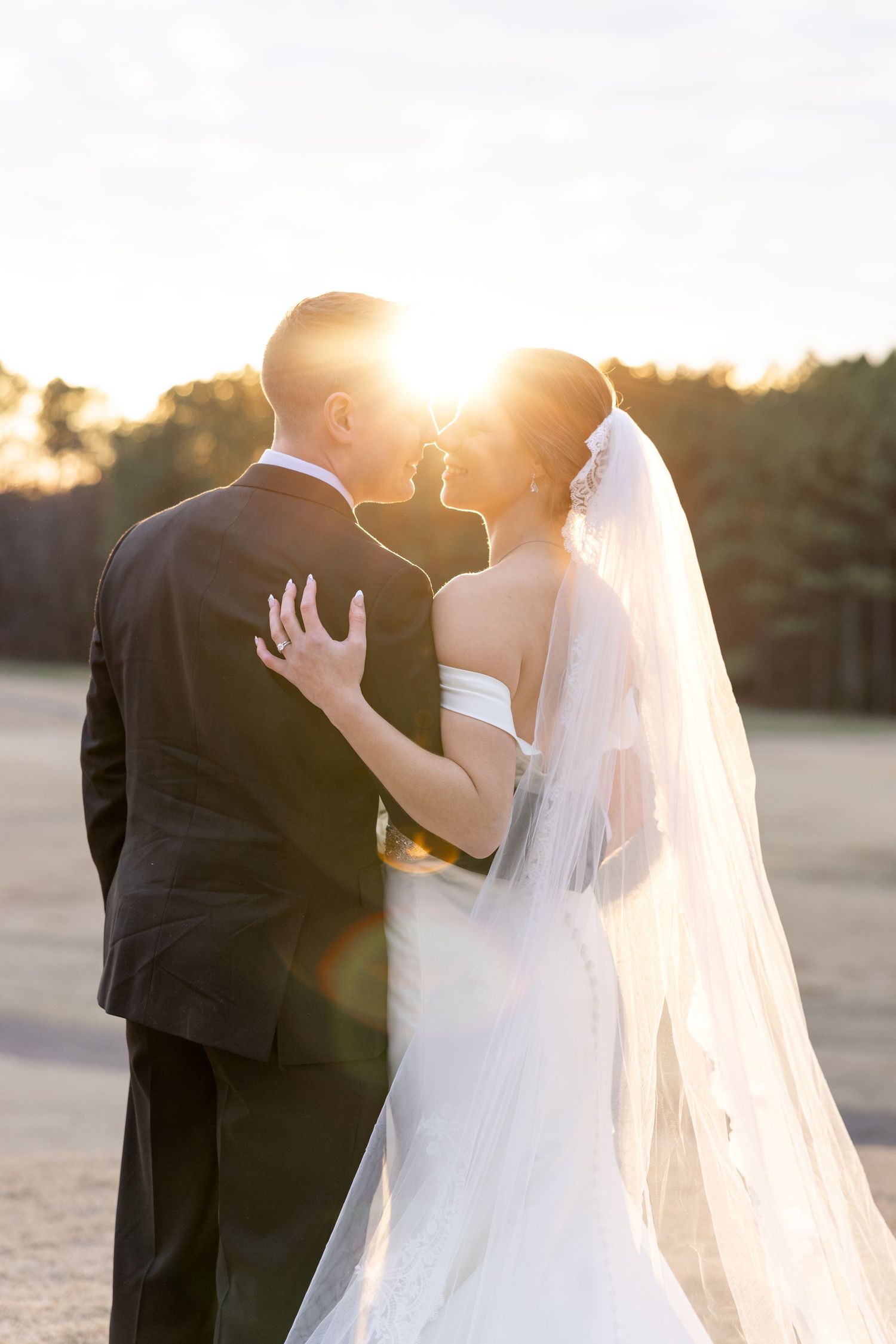 Light and airy wedding photography by Julia and Sean Photography, husband-and-wife photographers serving joyful brides in Dayton, Cincinnati