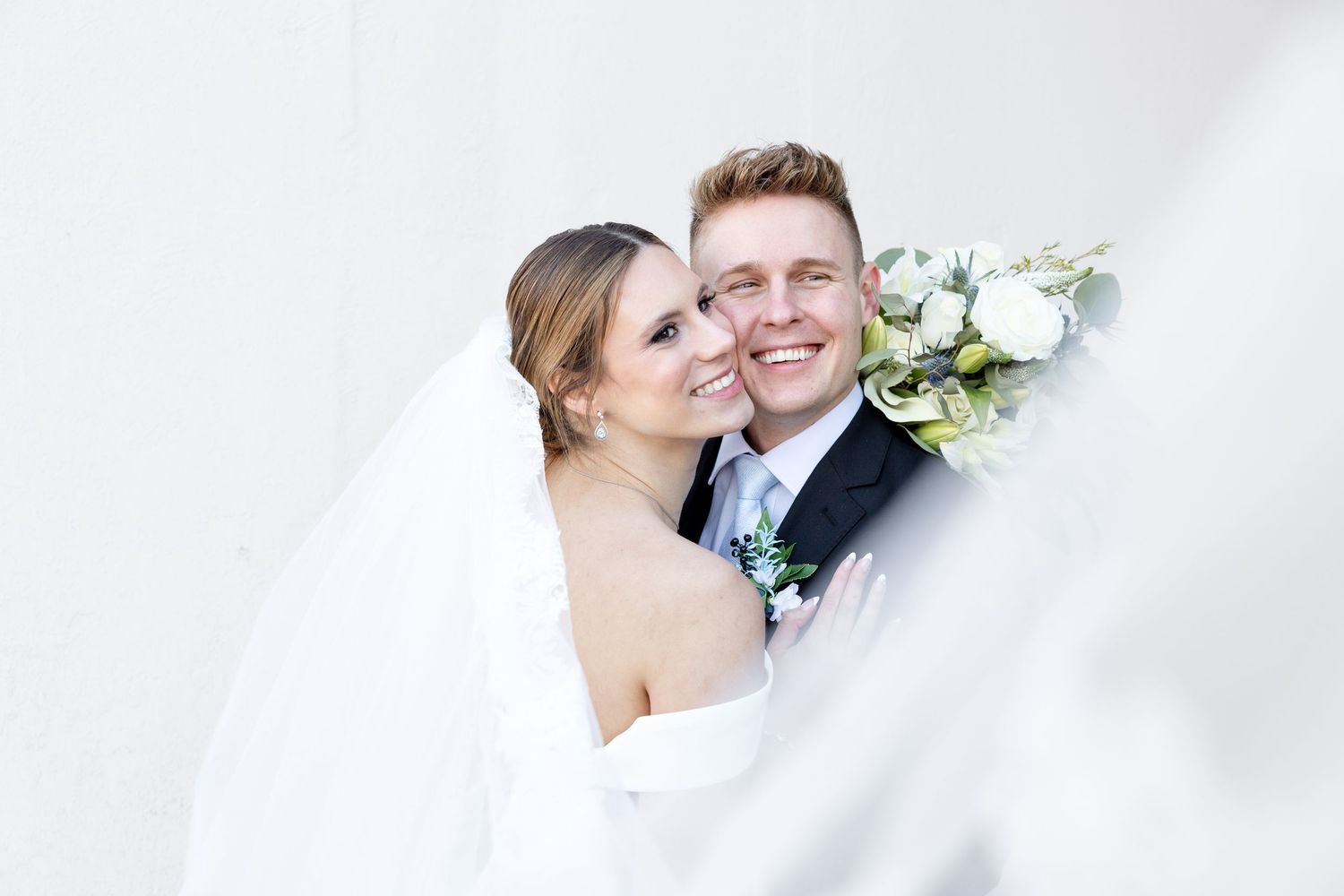 Light and airy wedding photography by Julia and Sean Photography, husband-and-wife photographers serving joyful brides in Dayton, Cincinnati