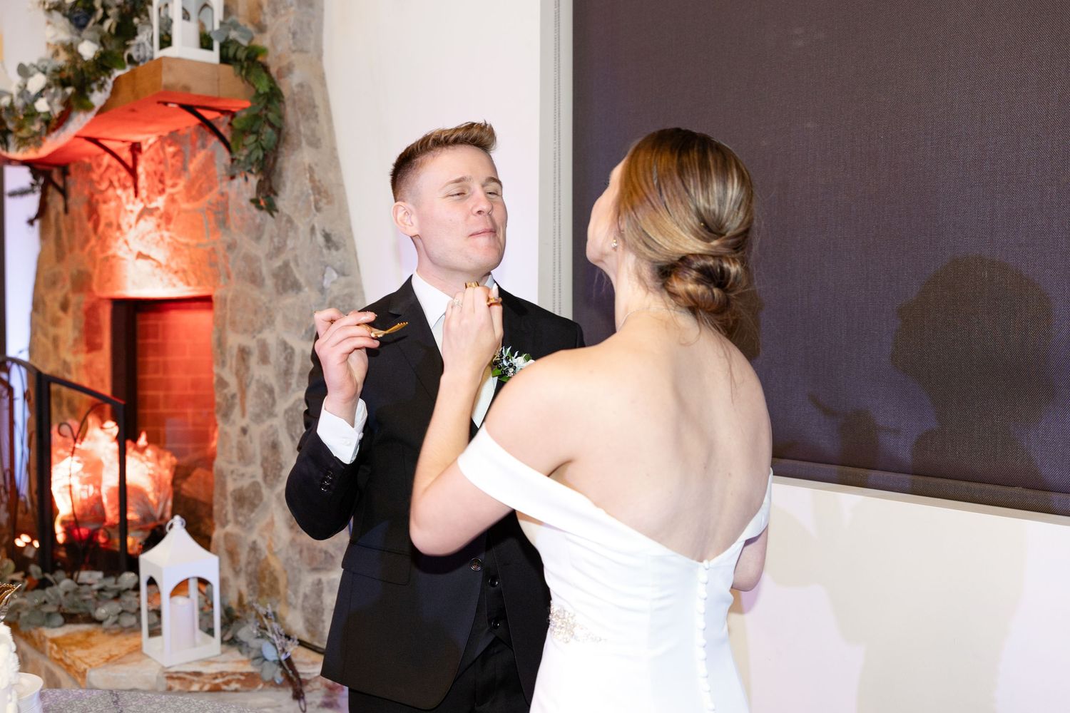 Light and airy wedding photography by Julia and Sean Photography, husband-and-wife photographers serving joyful brides in Dayton, Cincinnati