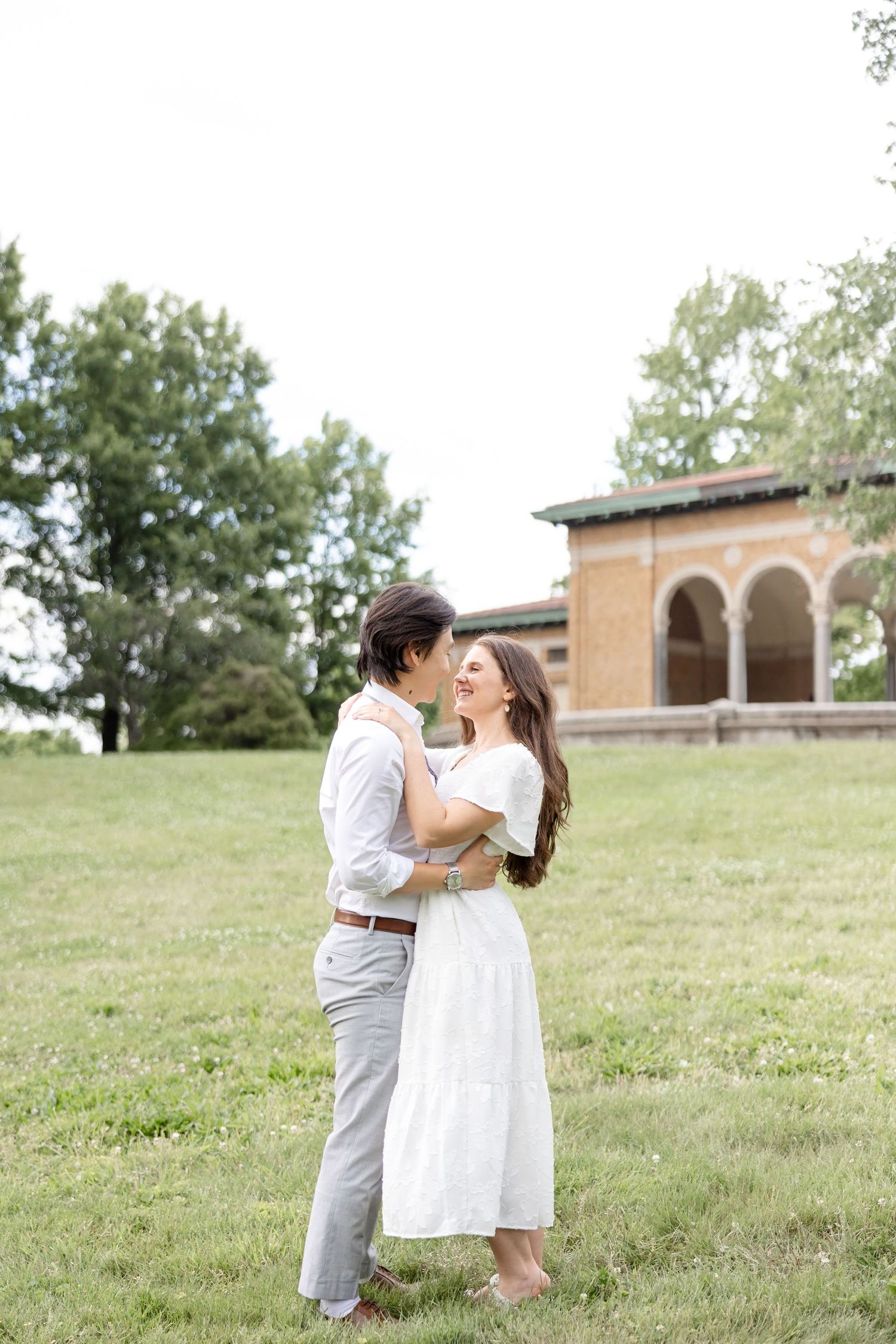 Romantic engagement photos at Mt. Echo Park overlooking the Cincinnati skyline in Cincinnati, Ohio by Julia and Sean Photography