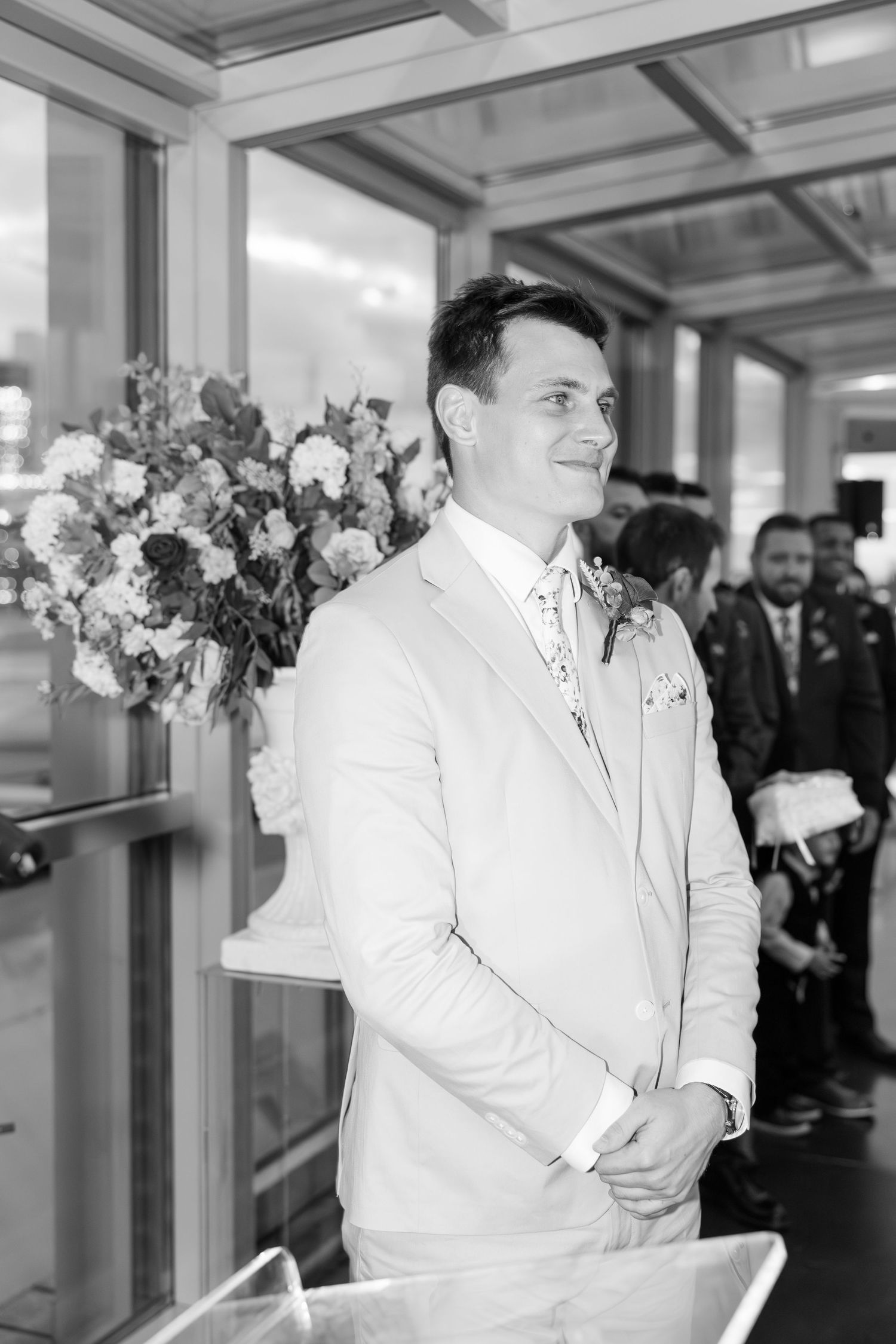 Timeless rooftop wedding at Revery in Columbus by Julia and Sean Photography, serving Dayton, Columbus & Cincinnati.