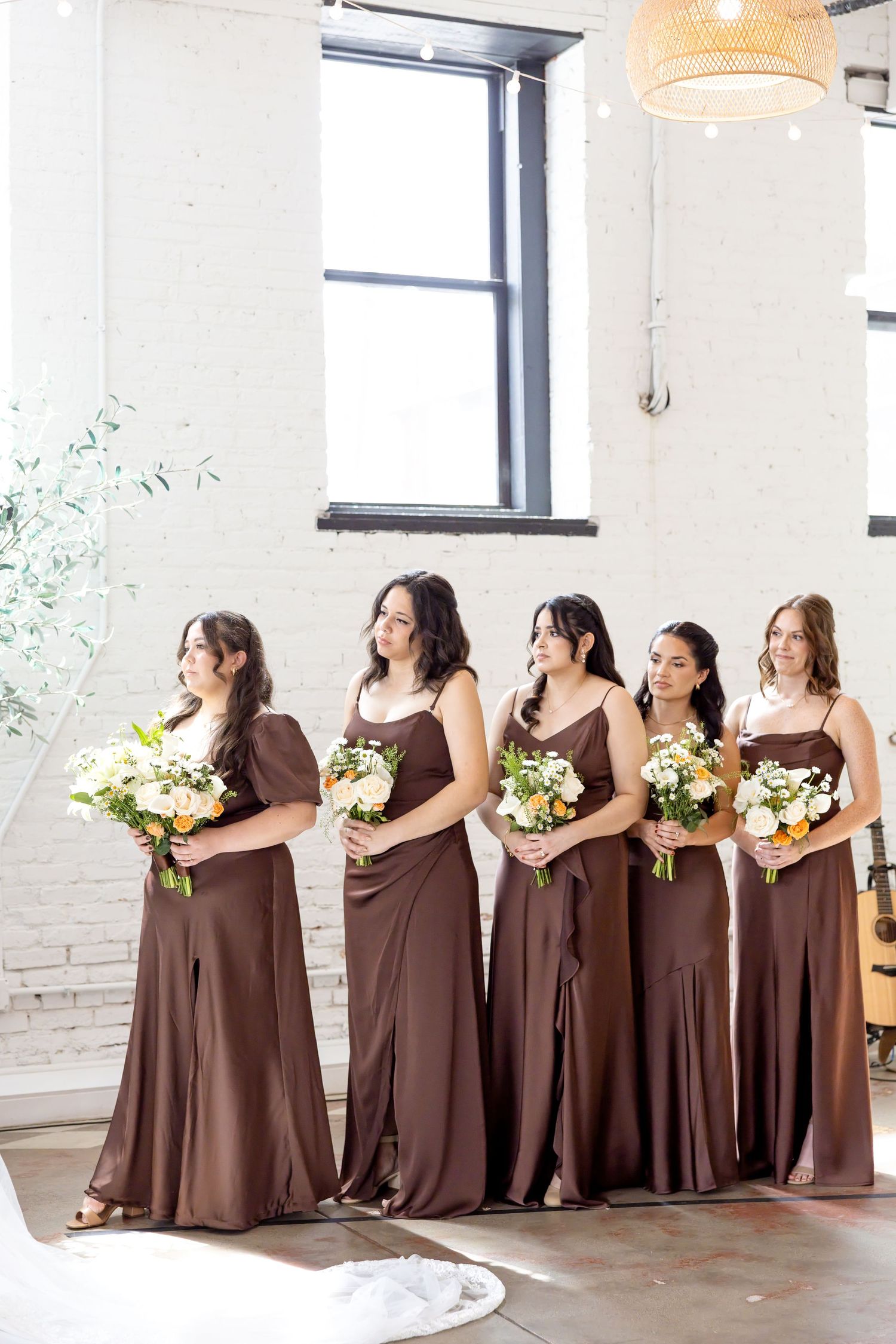 Timeless wedding portraits at Flat 51 in downtown Columbus, Ohio, by Columbus wedding photographers with a light and airy style.