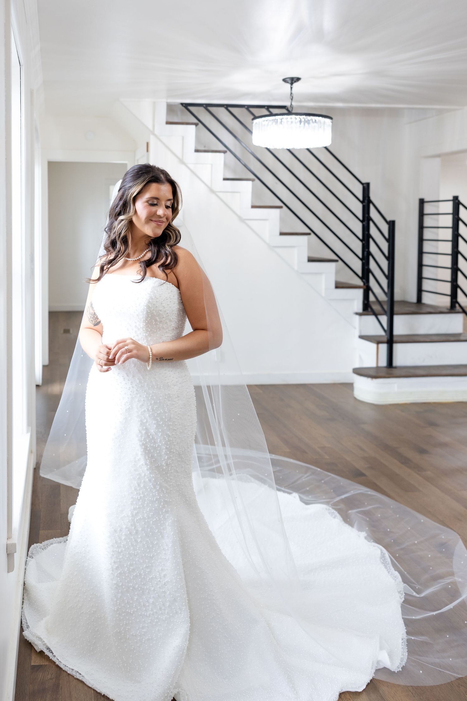 Elegant wedding at The Upton House in Guntersville, Alabama featuring a joyful bride and groom and timeless southern elegance.
